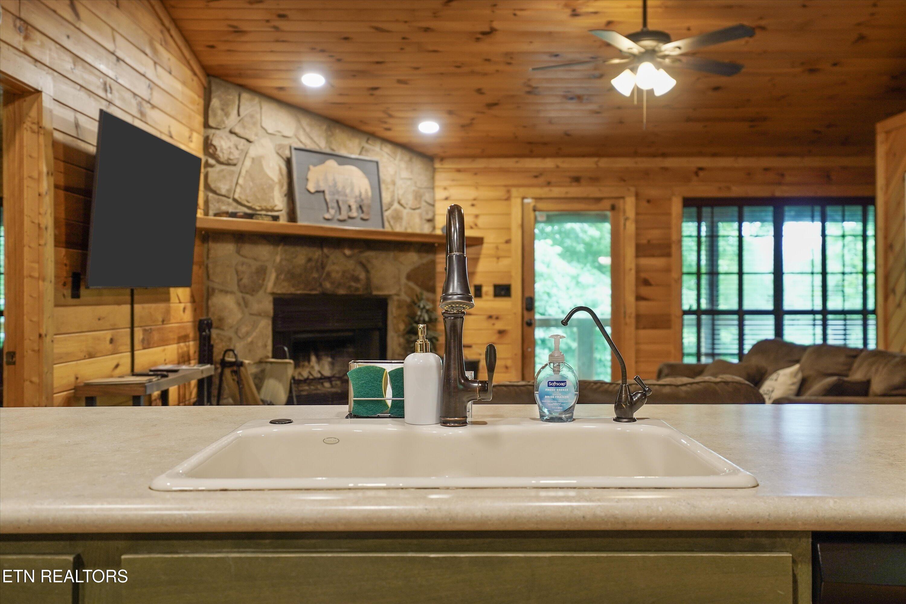 3856 Ravens Den Way Sevierville TN 37862