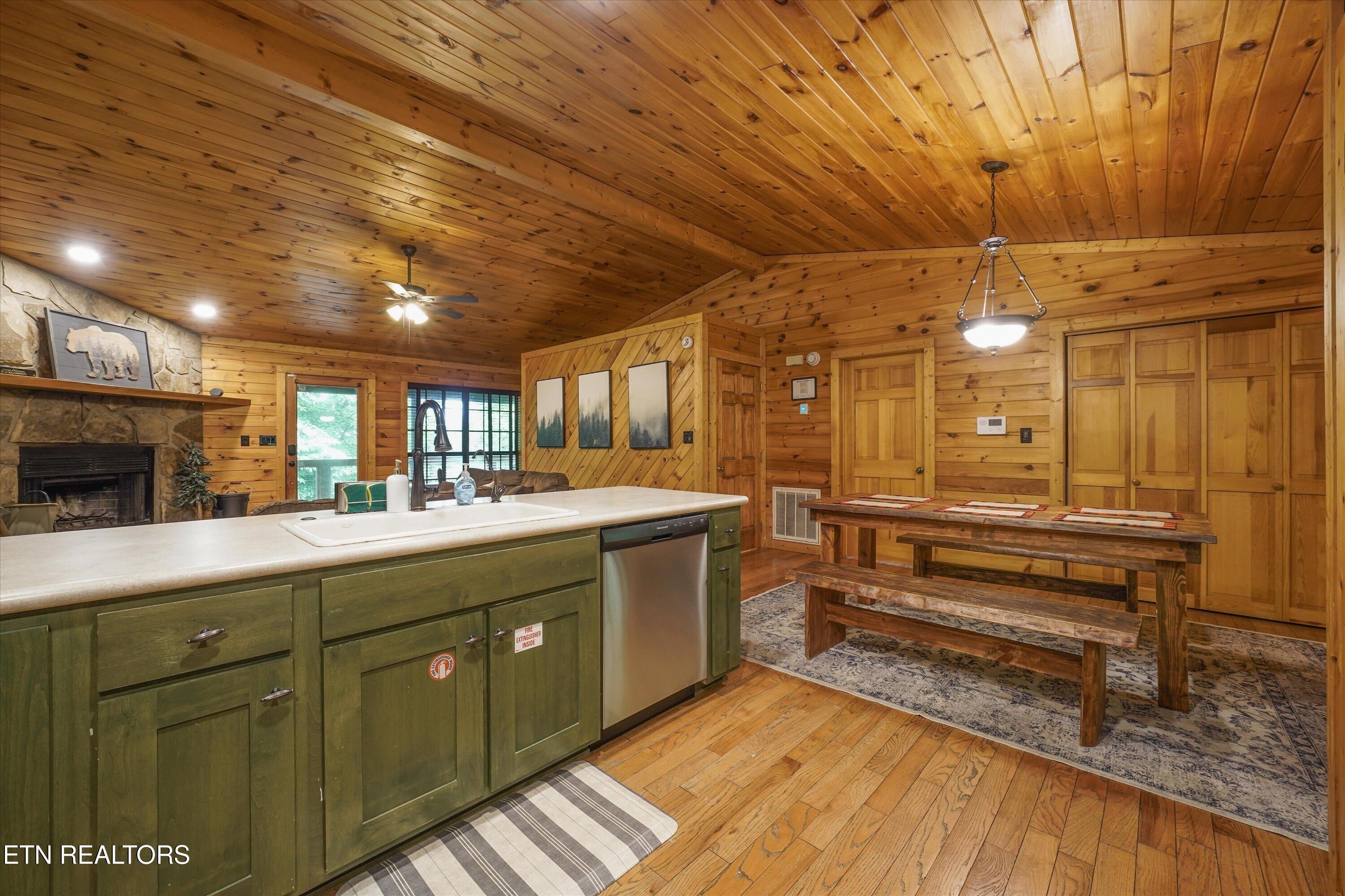 3856 Ravens Den Way Sevierville TN 37862