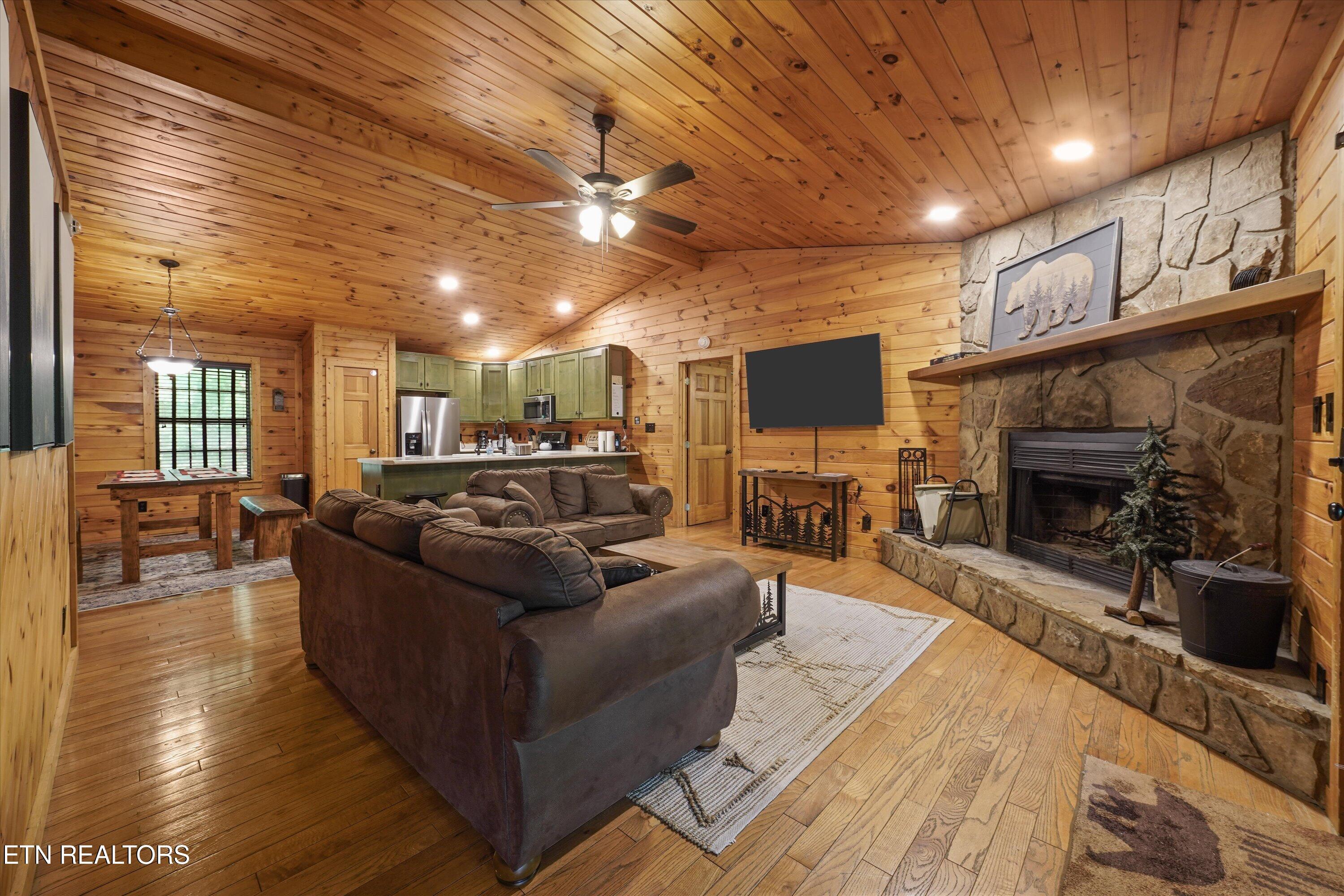 3856 Ravens Den Way Sevierville TN 37862