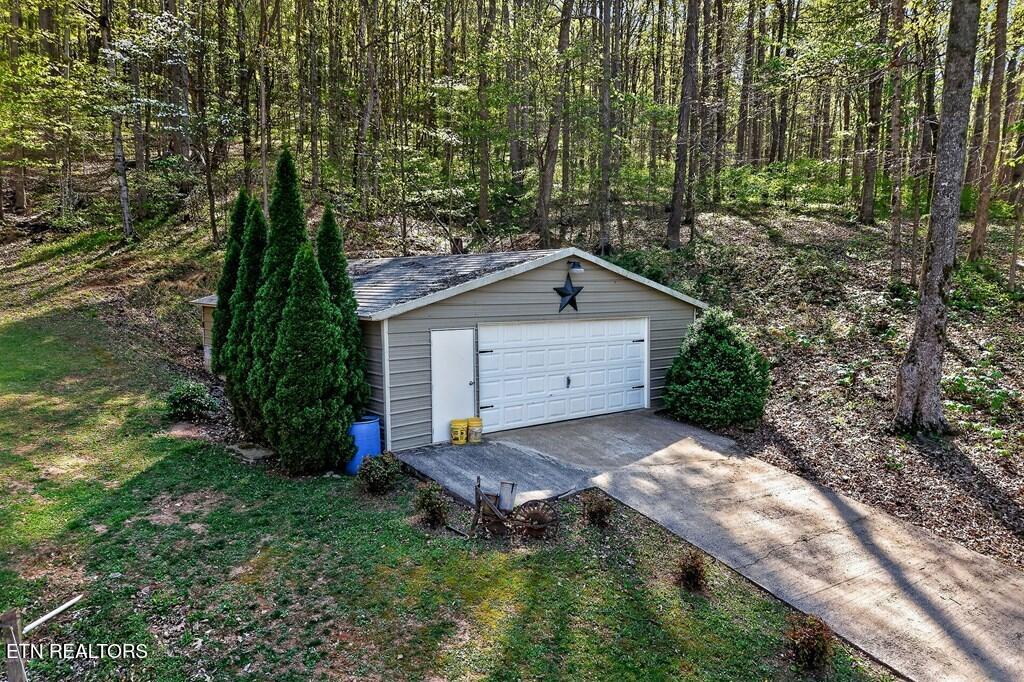 747 Old County Farm Road Spencer TN 38585