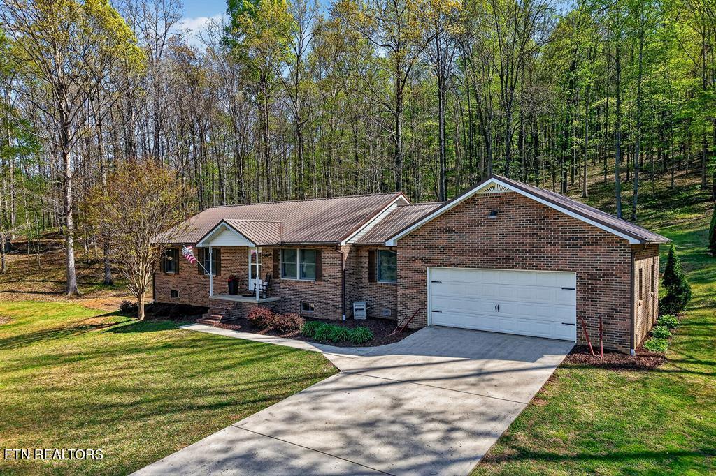 747 Old County Farm Road Spencer TN 38585