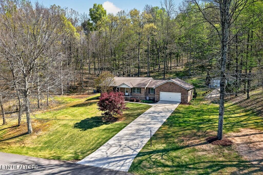 747 Old County Farm Road Spencer TN 38585
