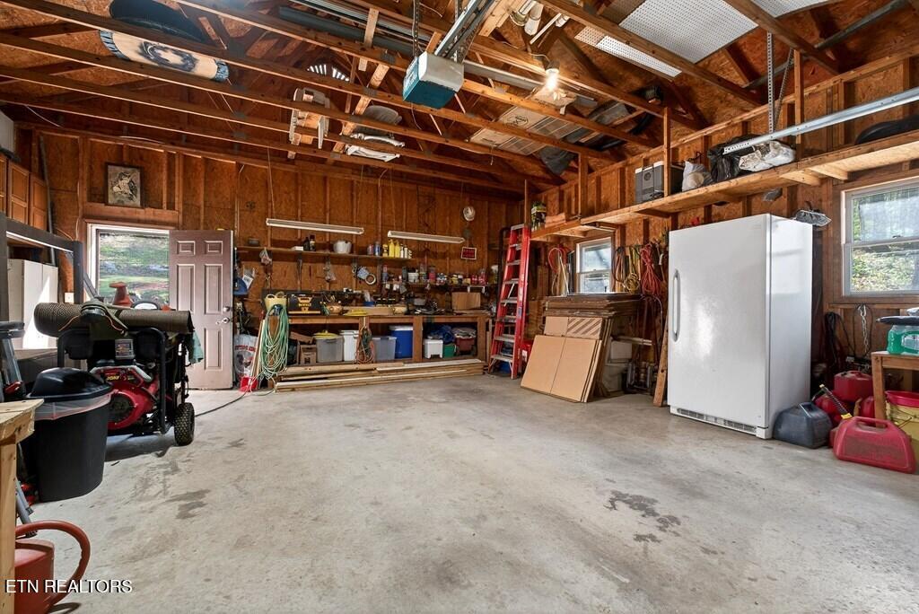 747 Old County Farm Road Spencer TN 38585