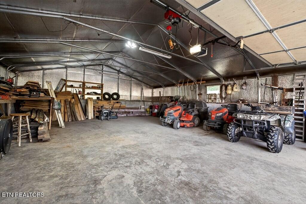 747 Old County Farm Road Spencer TN 38585