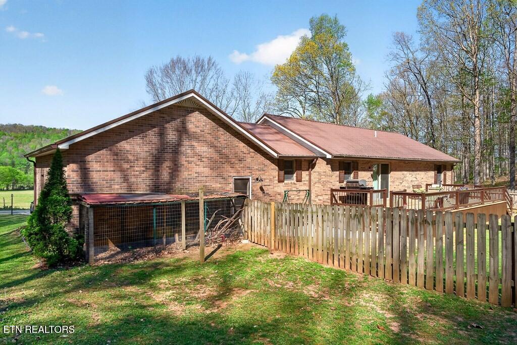 747 Old County Farm Road Spencer TN 38585