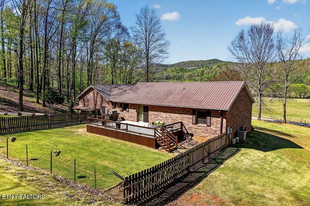 747 Old County Farm Road Spencer TN 38585