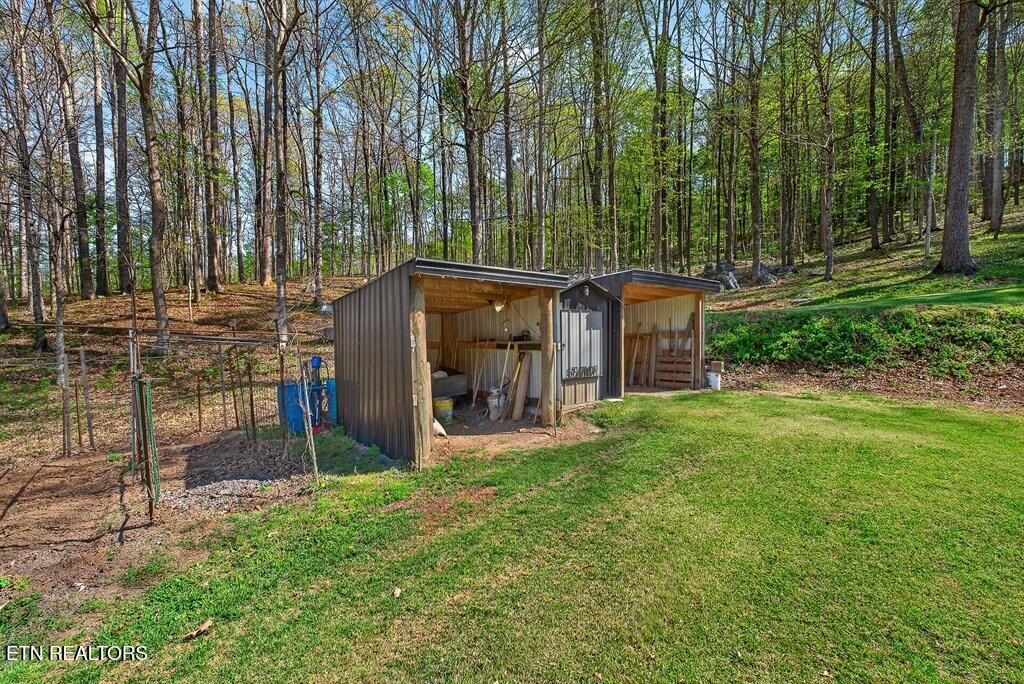 747 Old County Farm Road Spencer TN 38585