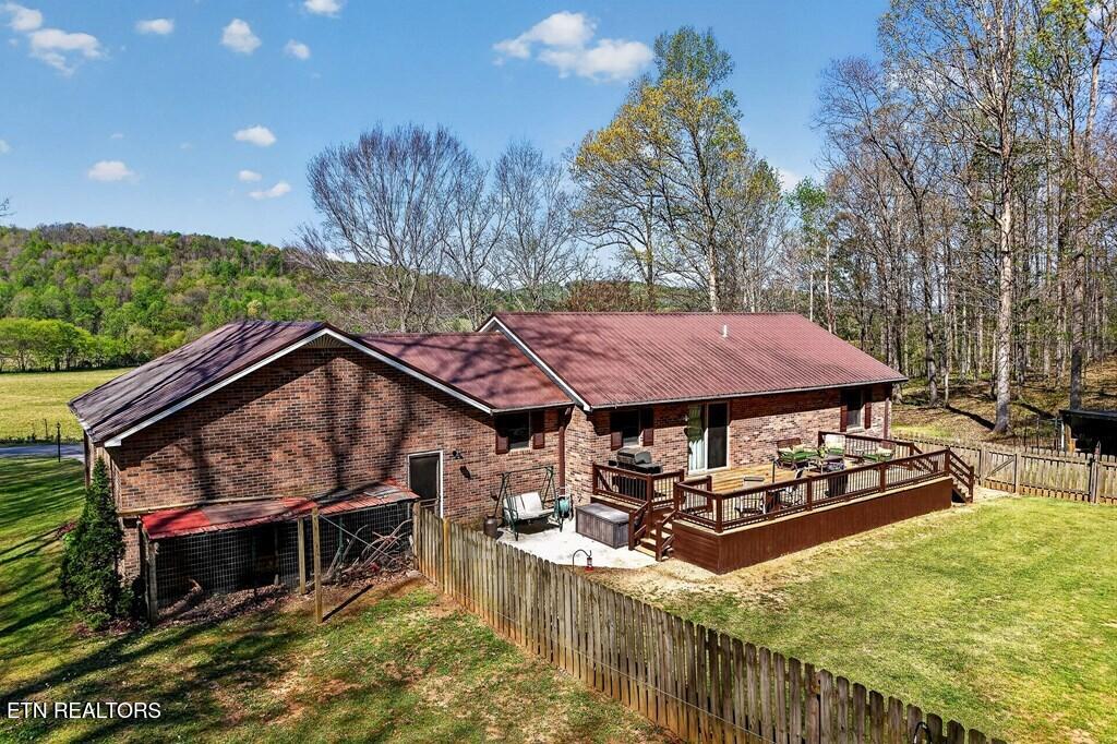 747 Old County Farm Road Spencer TN 38585