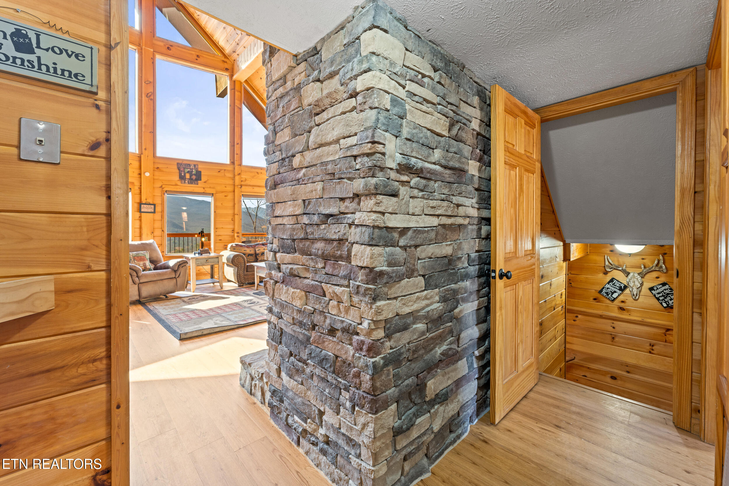 829 Red Fox Trail Gatlinburg TN 37738