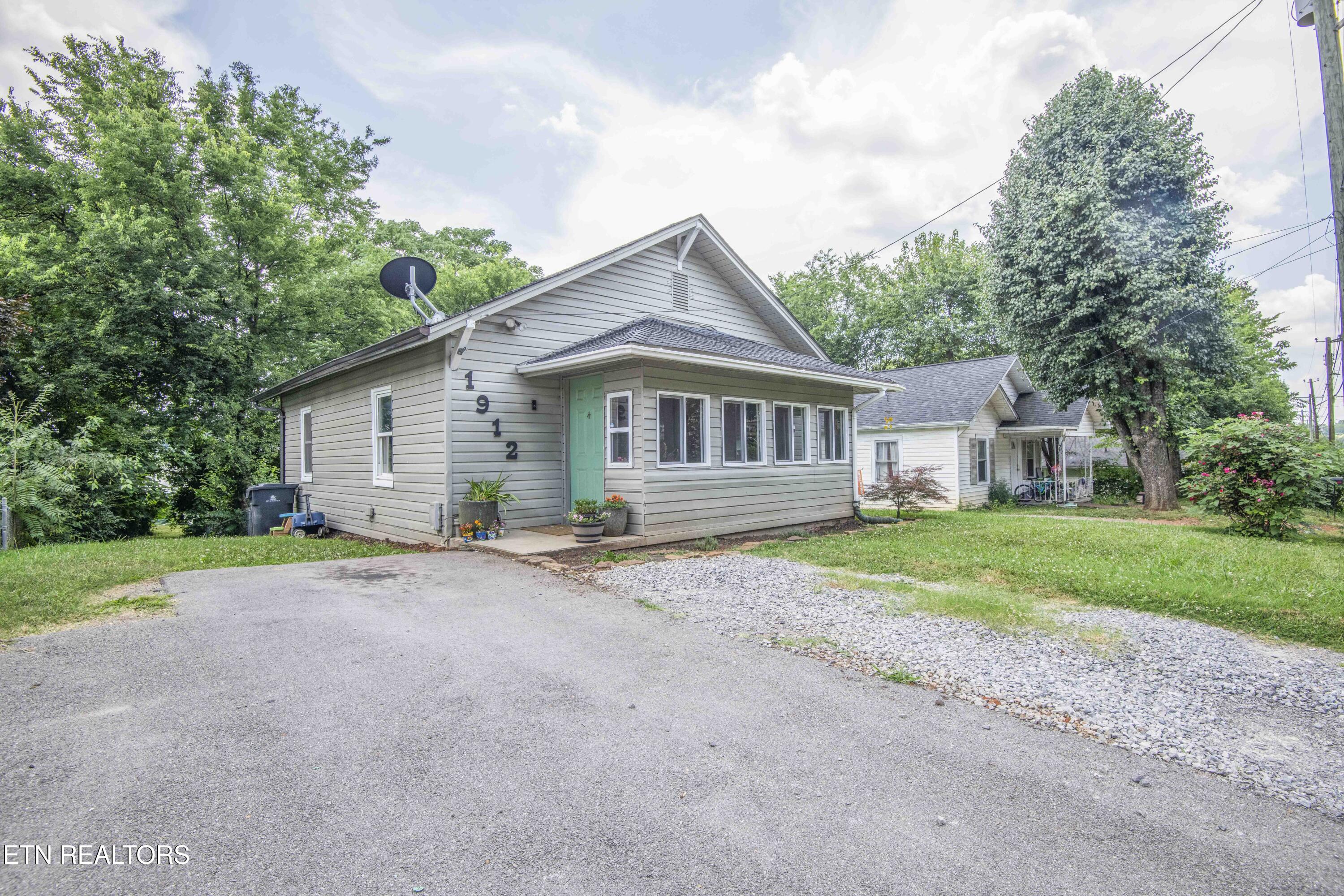 1912 Hoitt Avenue Knoxville TN 37917