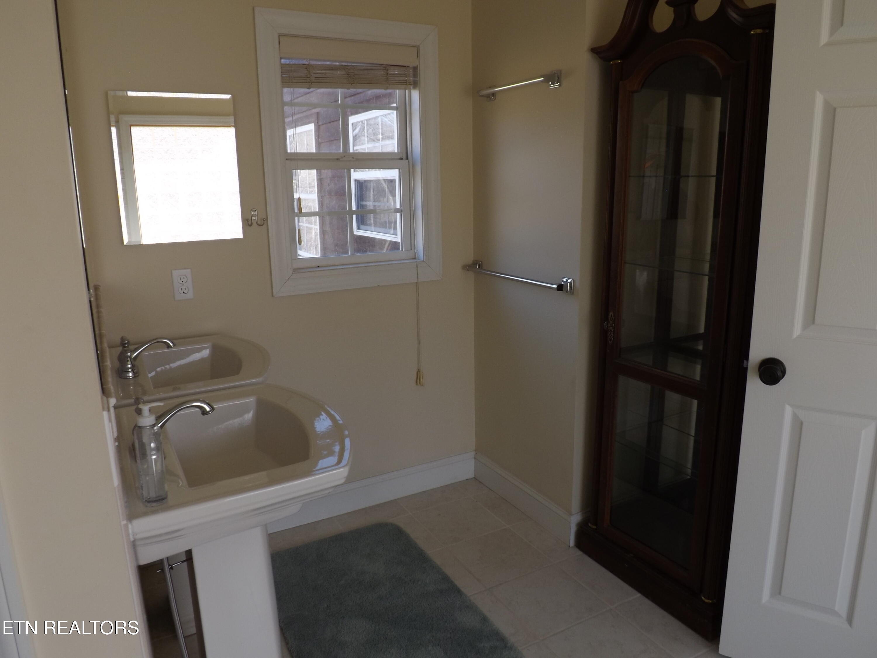 223 Ulysses Daniels Lane Harrogate TN 37752