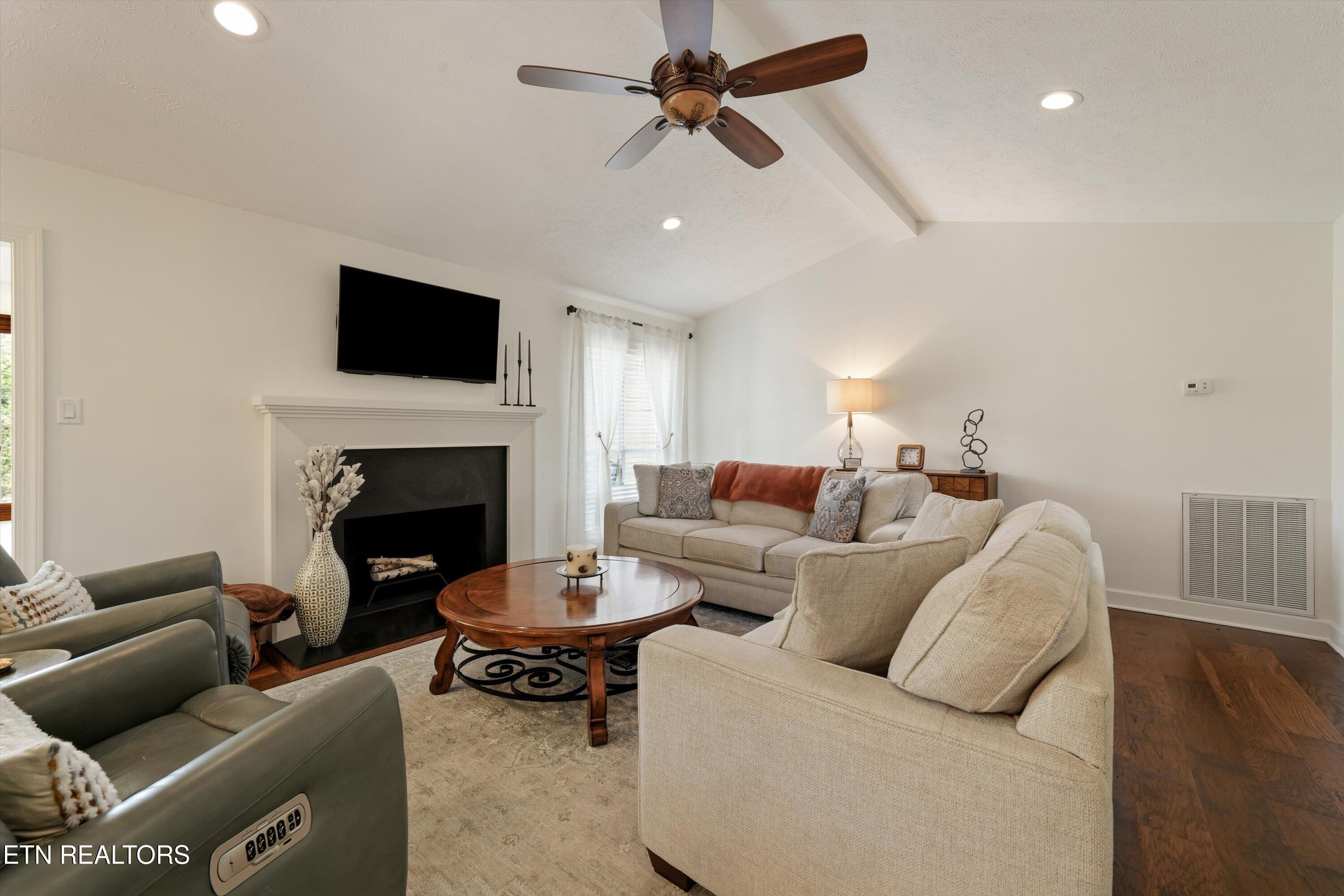 101 Ostenbarker Street Maryville TN 37804
