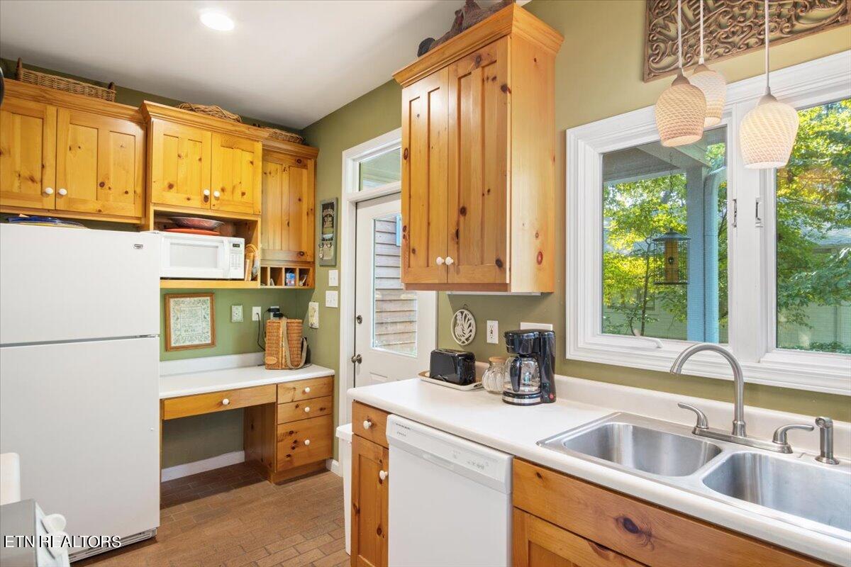 305 Amohi Lane Loudon TN 37774
