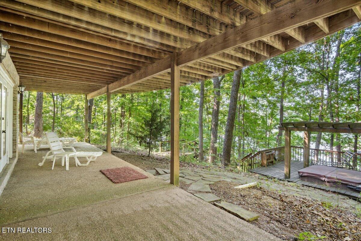 305 Amohi Lane Loudon TN 37774