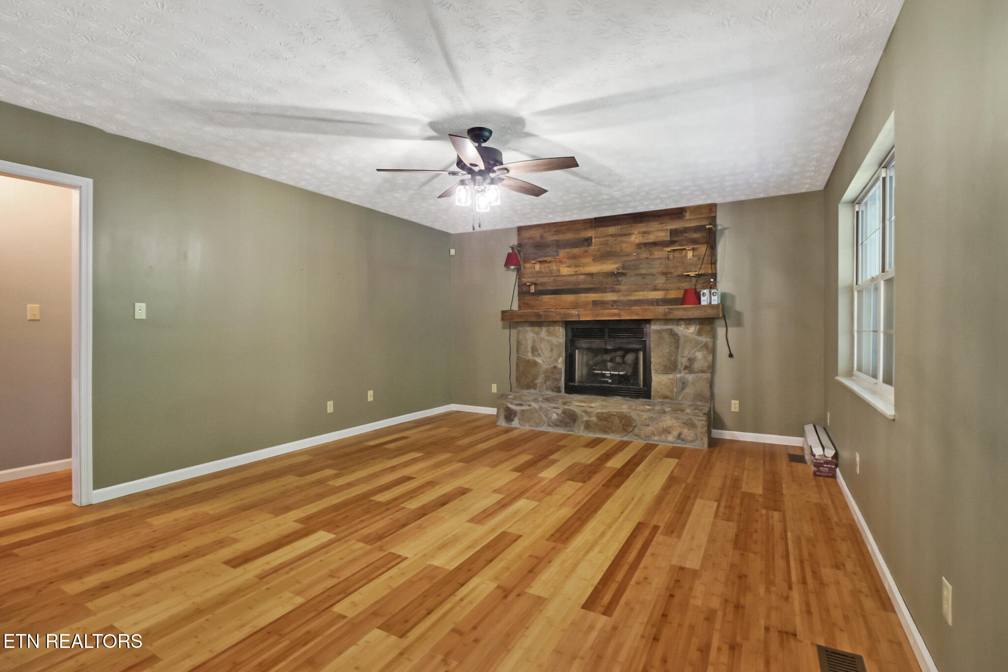 986 Post Oak Valley Road Rockwood TN 37854