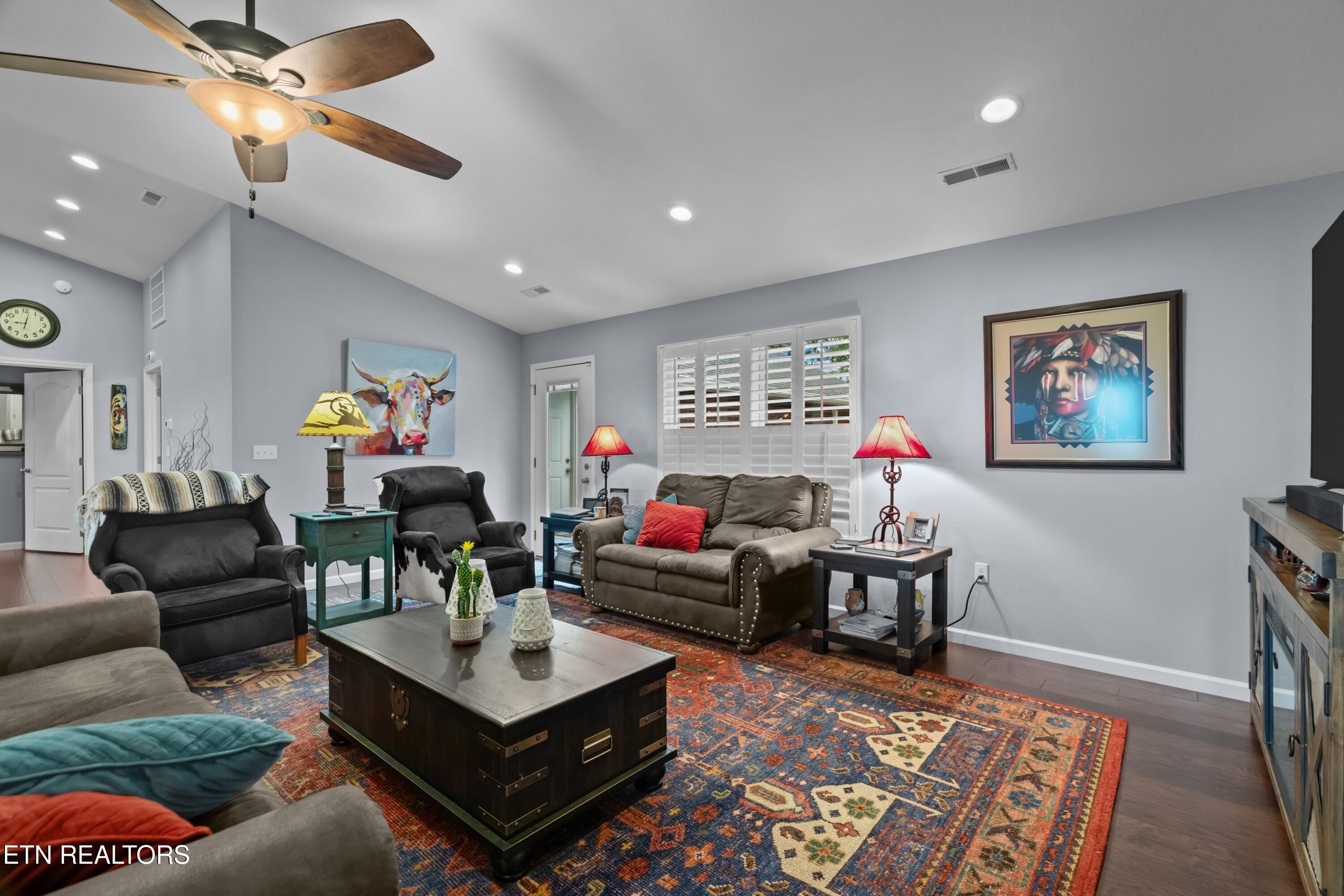 136 Crosslake Lane Dandridge TN 37725
