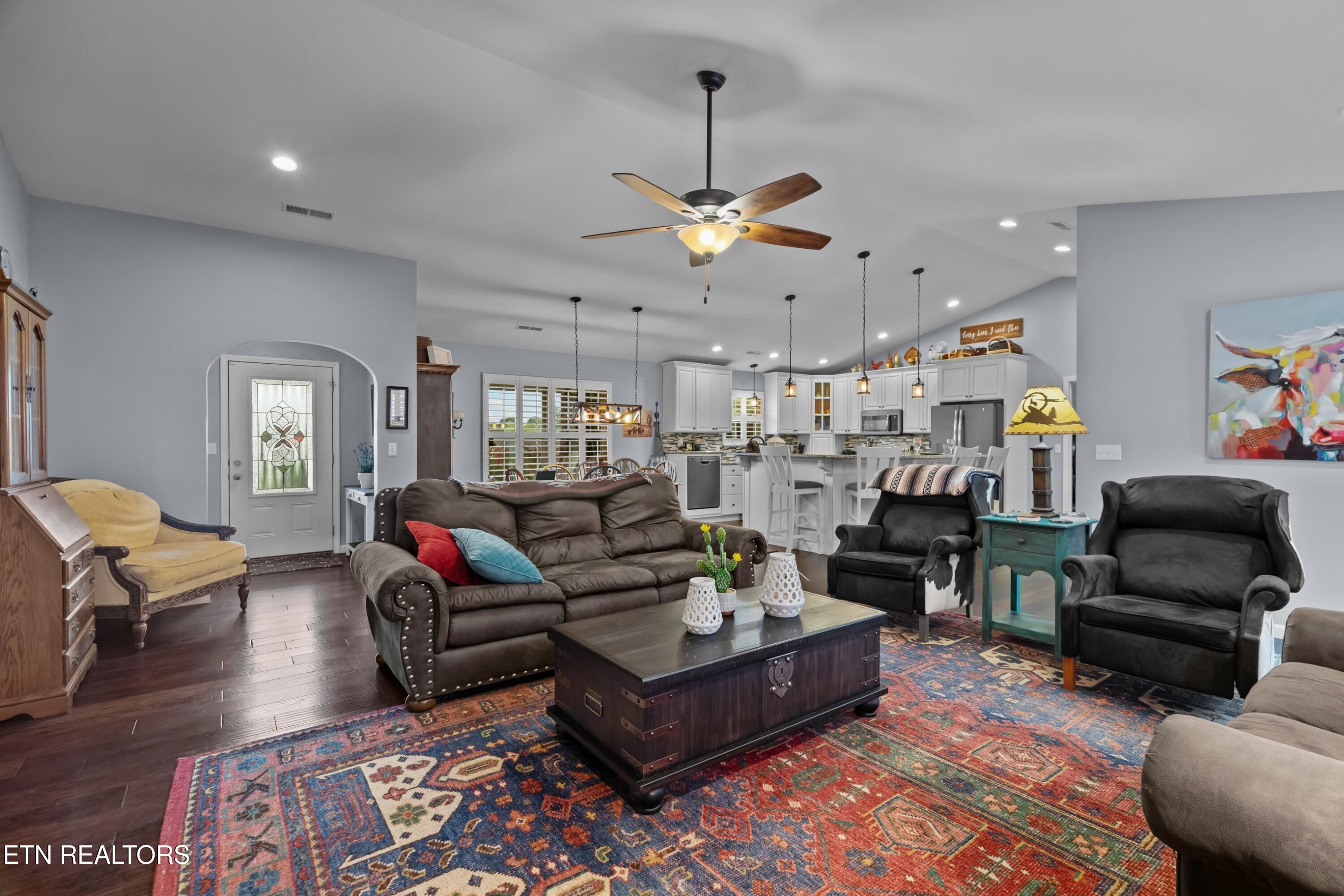 136 Crosslake Lane Dandridge TN 37725