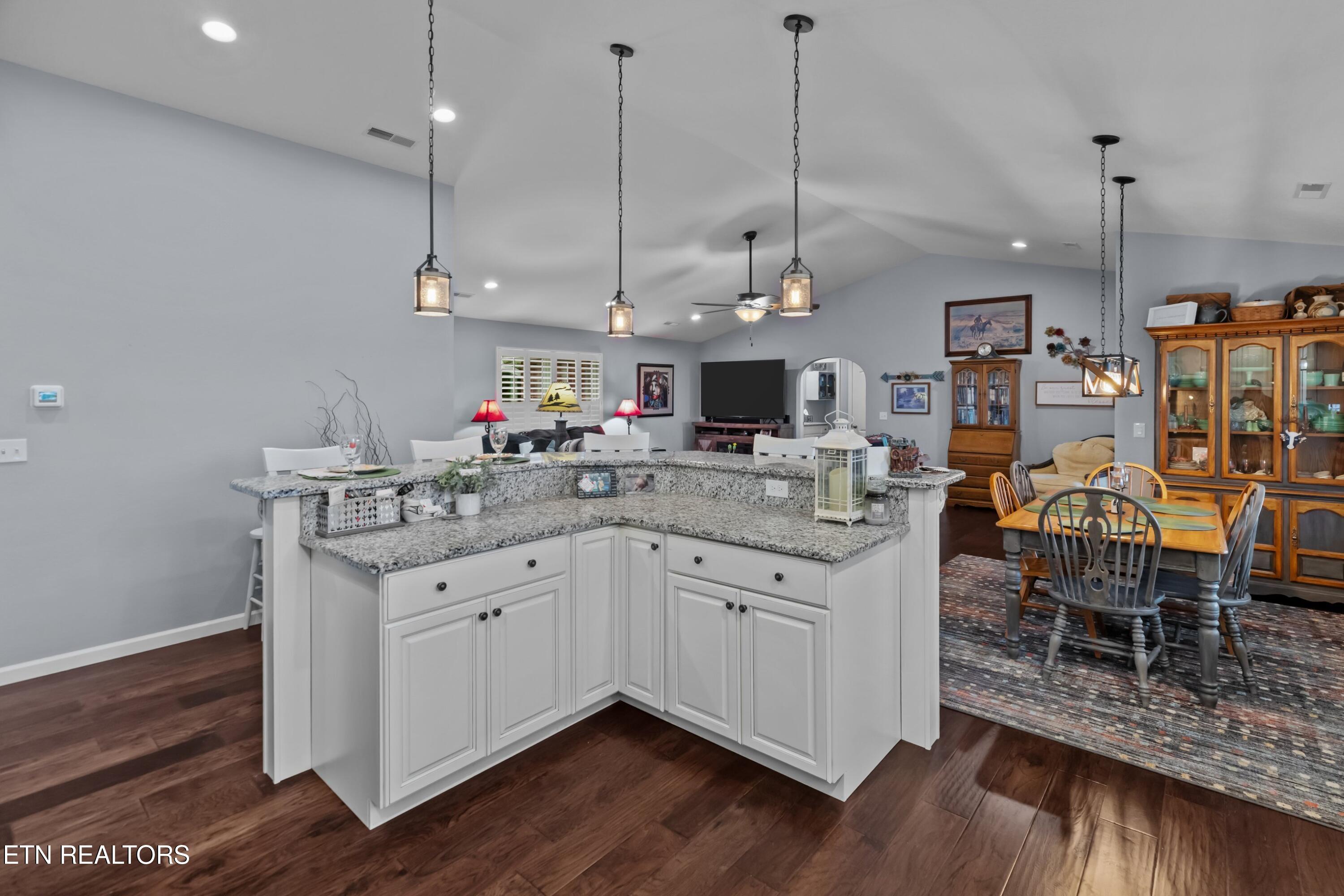 136 Crosslake Lane Dandridge TN 37725