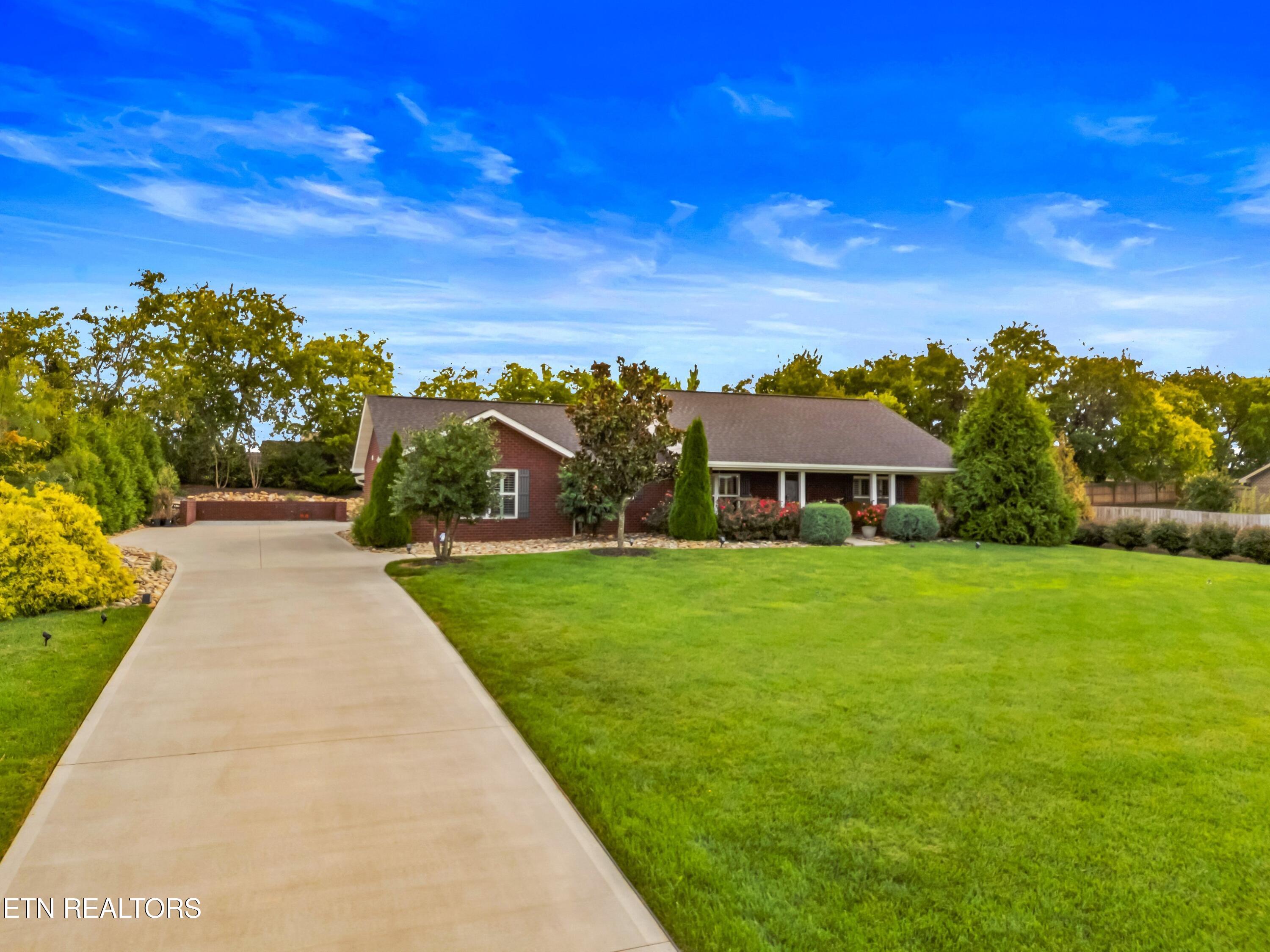 136 Crosslake Lane Dandridge TN 37725
