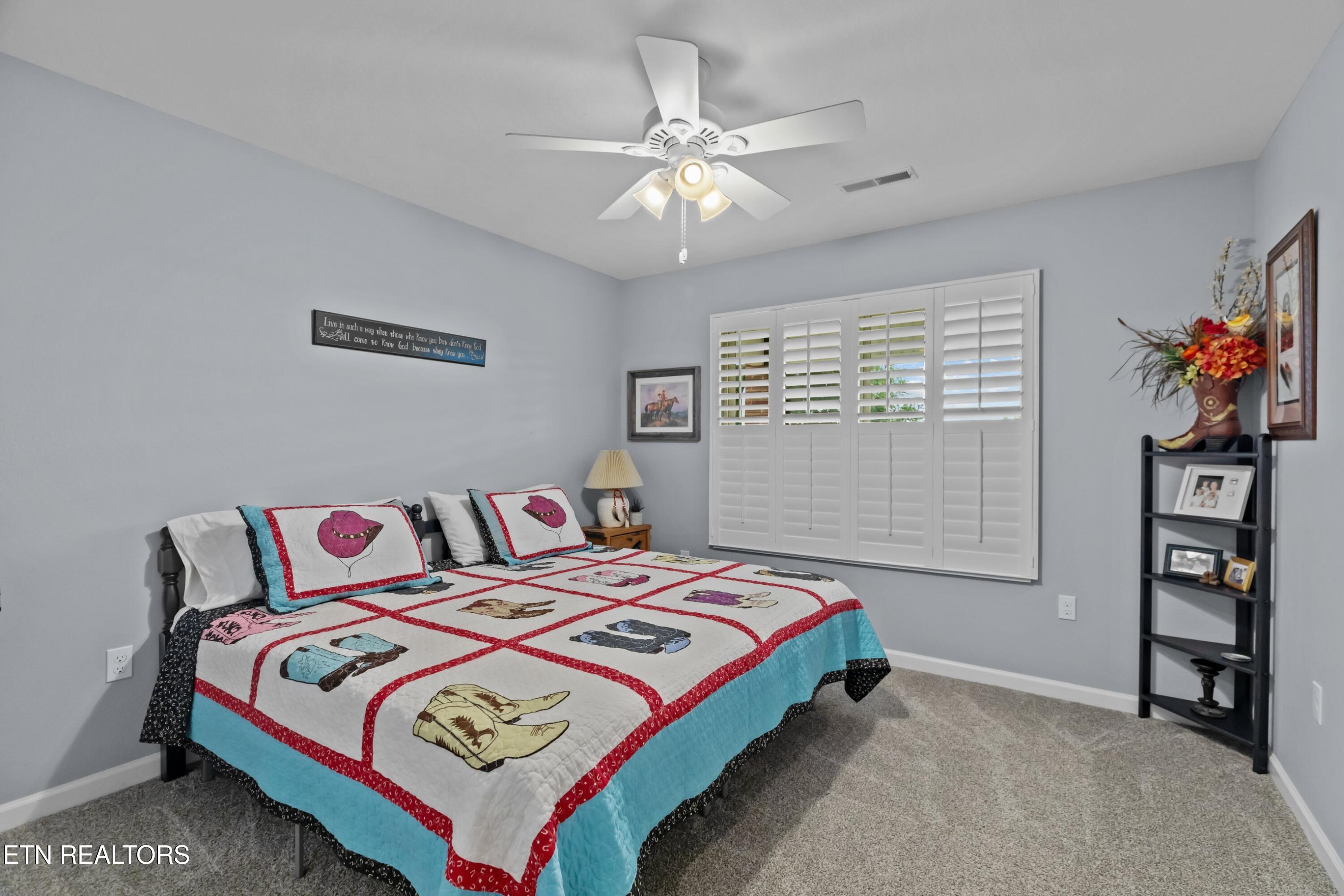 136 Crosslake Lane Dandridge TN 37725