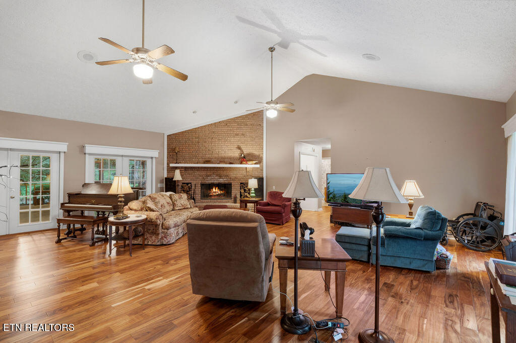 3012 Roaring Creek Way Sevierville TN 37862