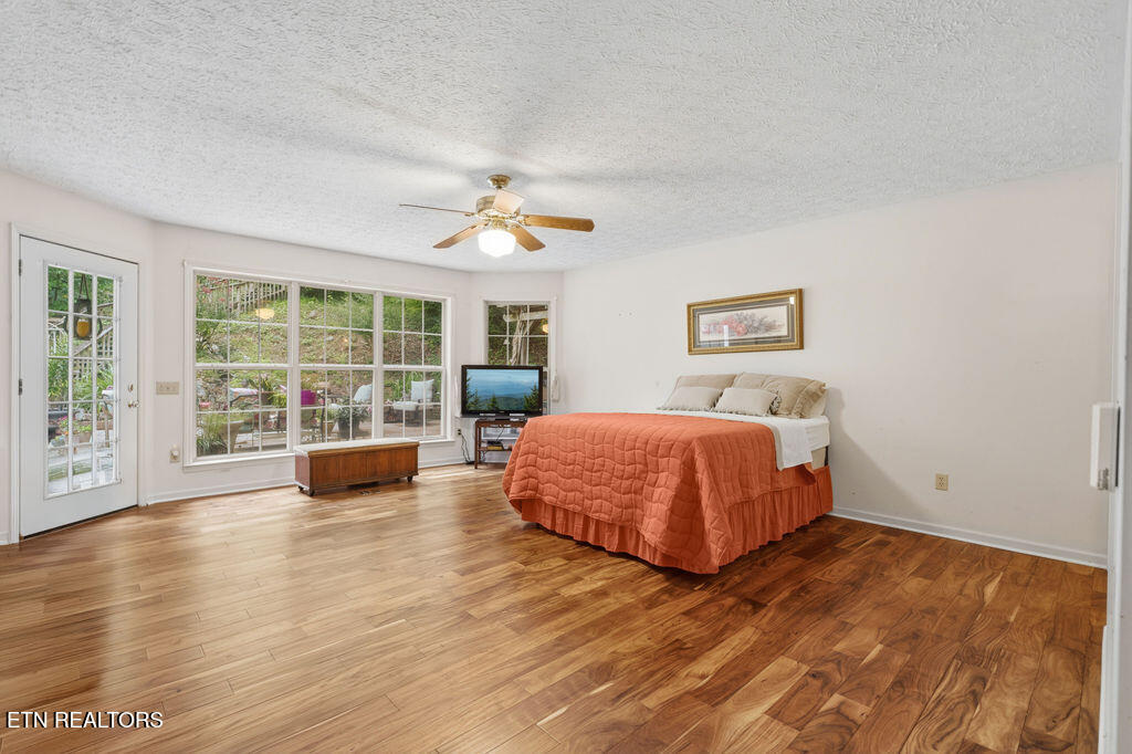 3012 Roaring Creek Way Sevierville TN 37862