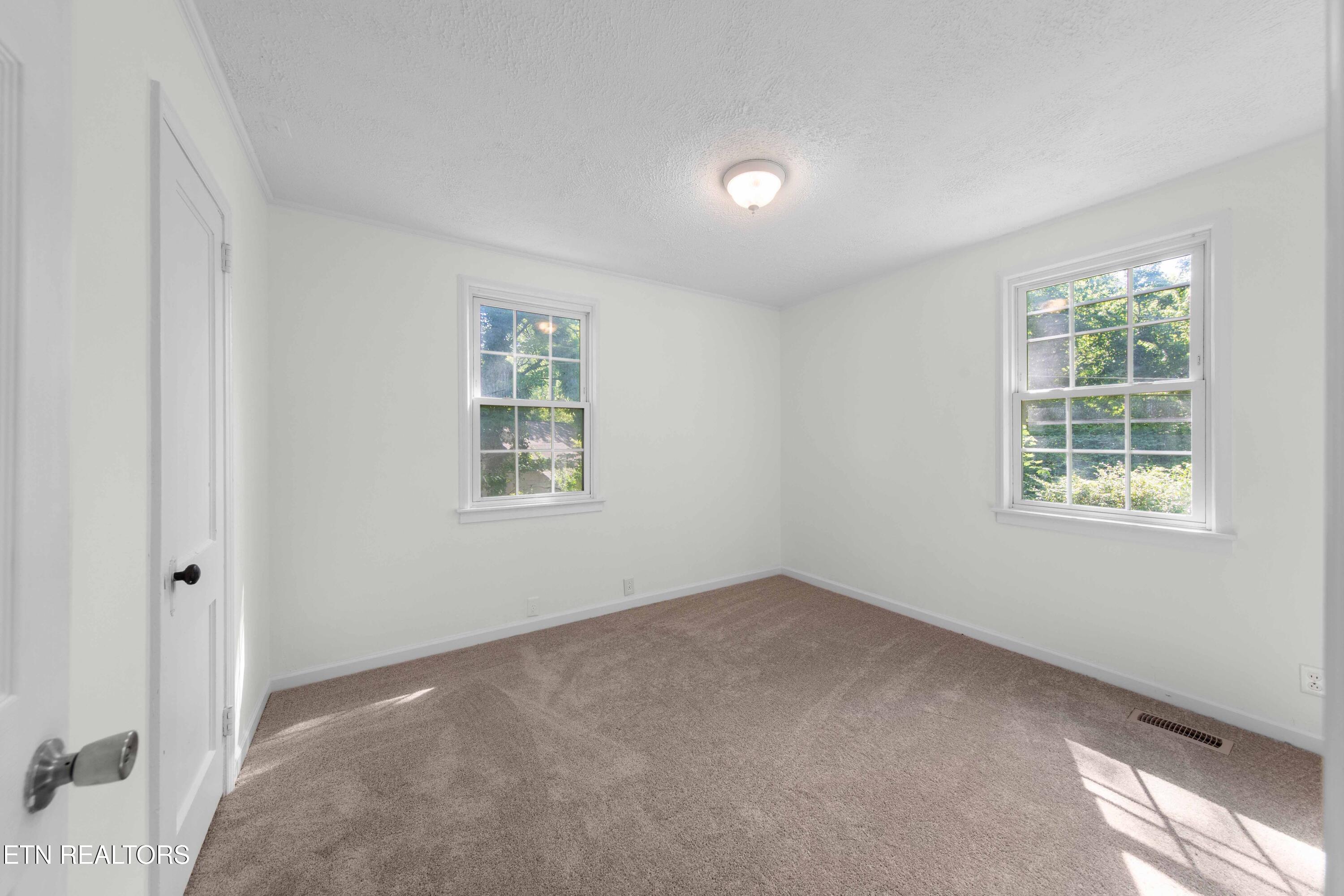 3922 Briargate Avenue Knoxville TN 37919