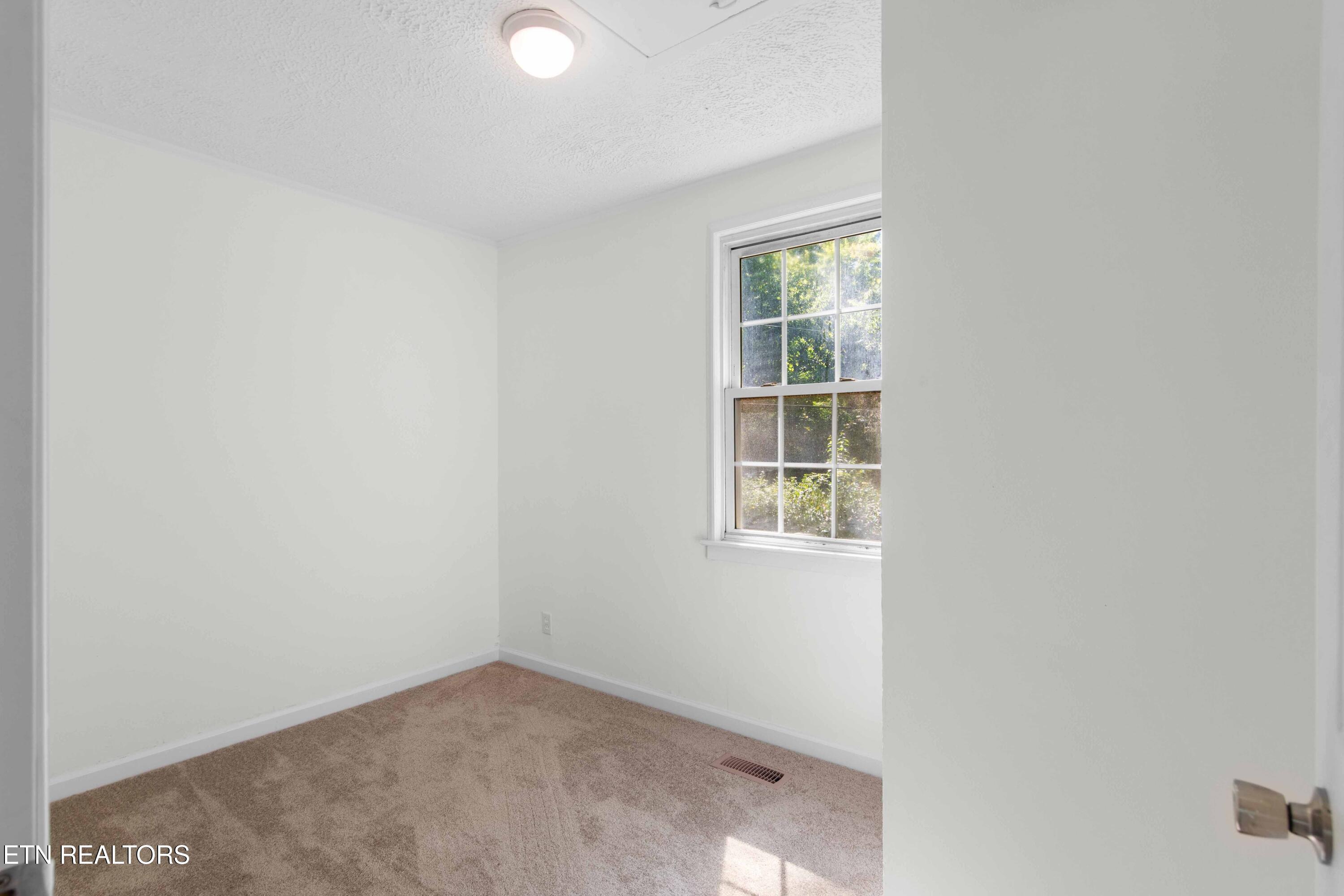 3922 Briargate Avenue Knoxville TN 37919