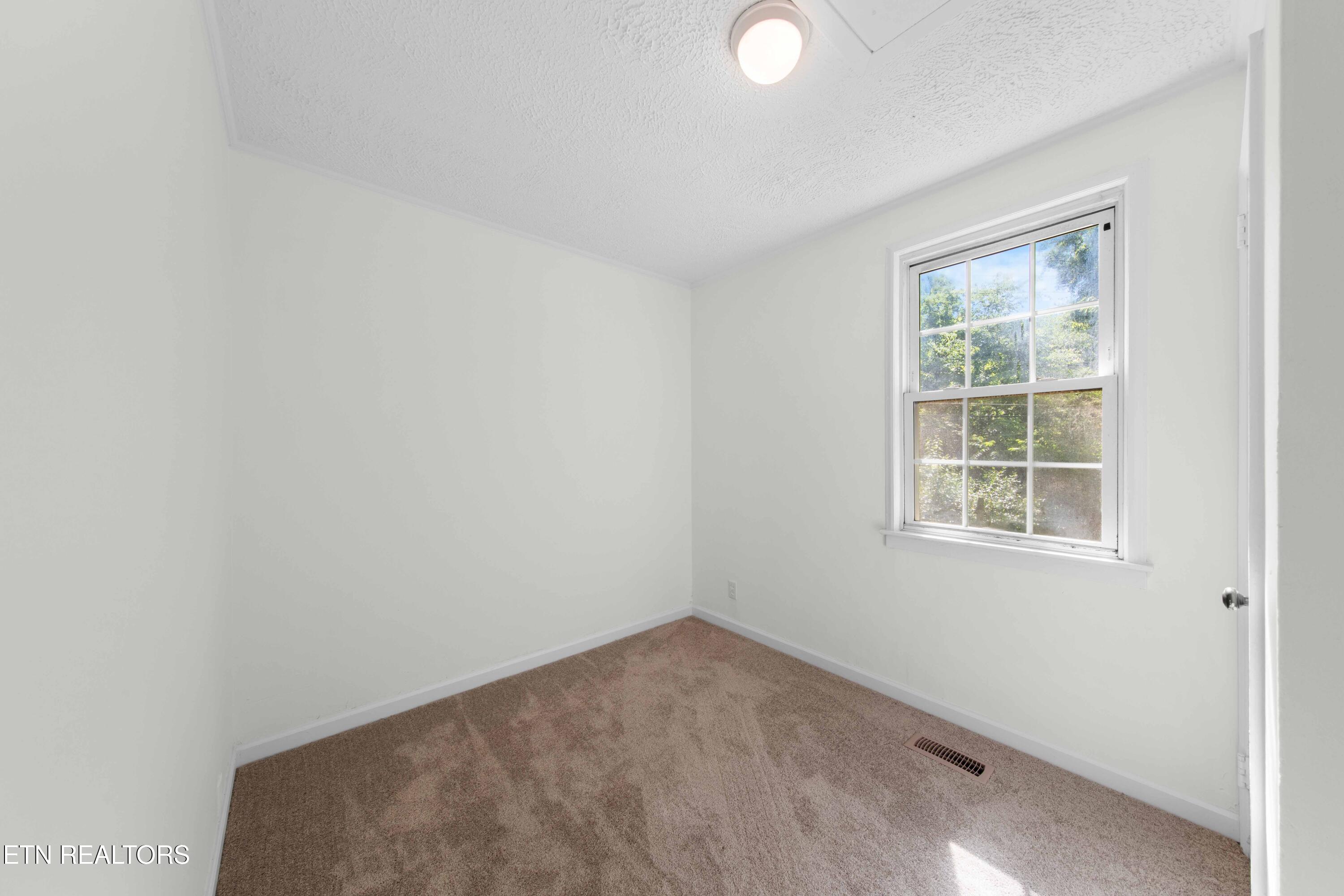 3922 Briargate Avenue Knoxville TN 37919