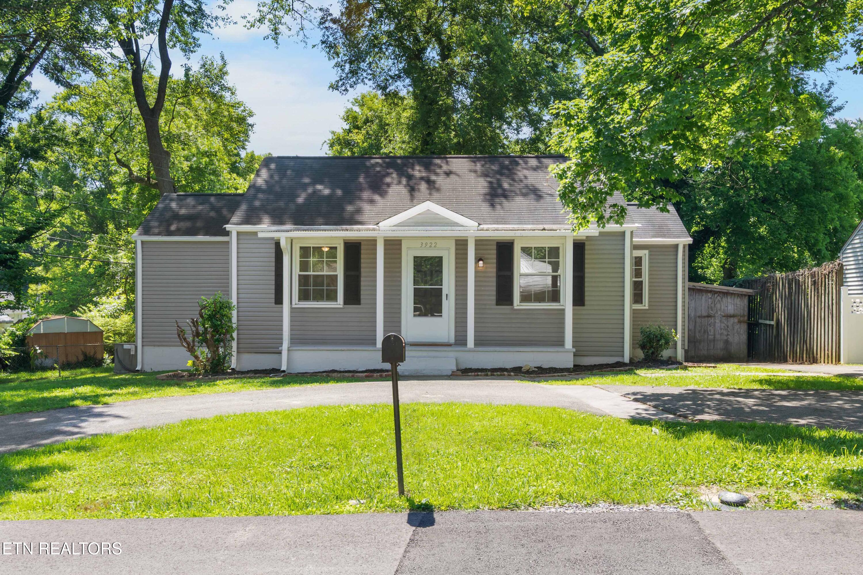 3922 Briargate Avenue Knoxville TN 37919