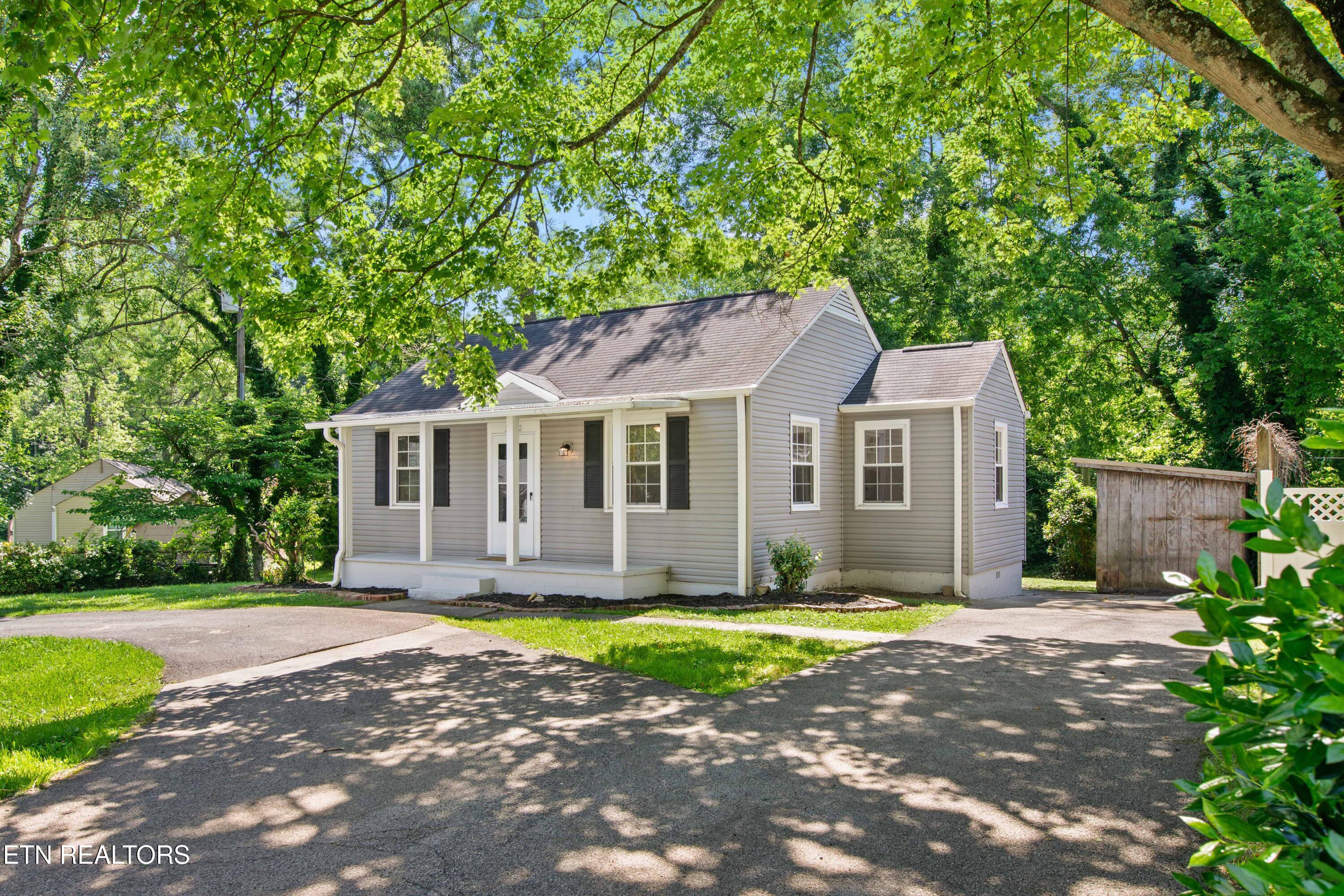 3922 Briargate Avenue Knoxville TN 37919
