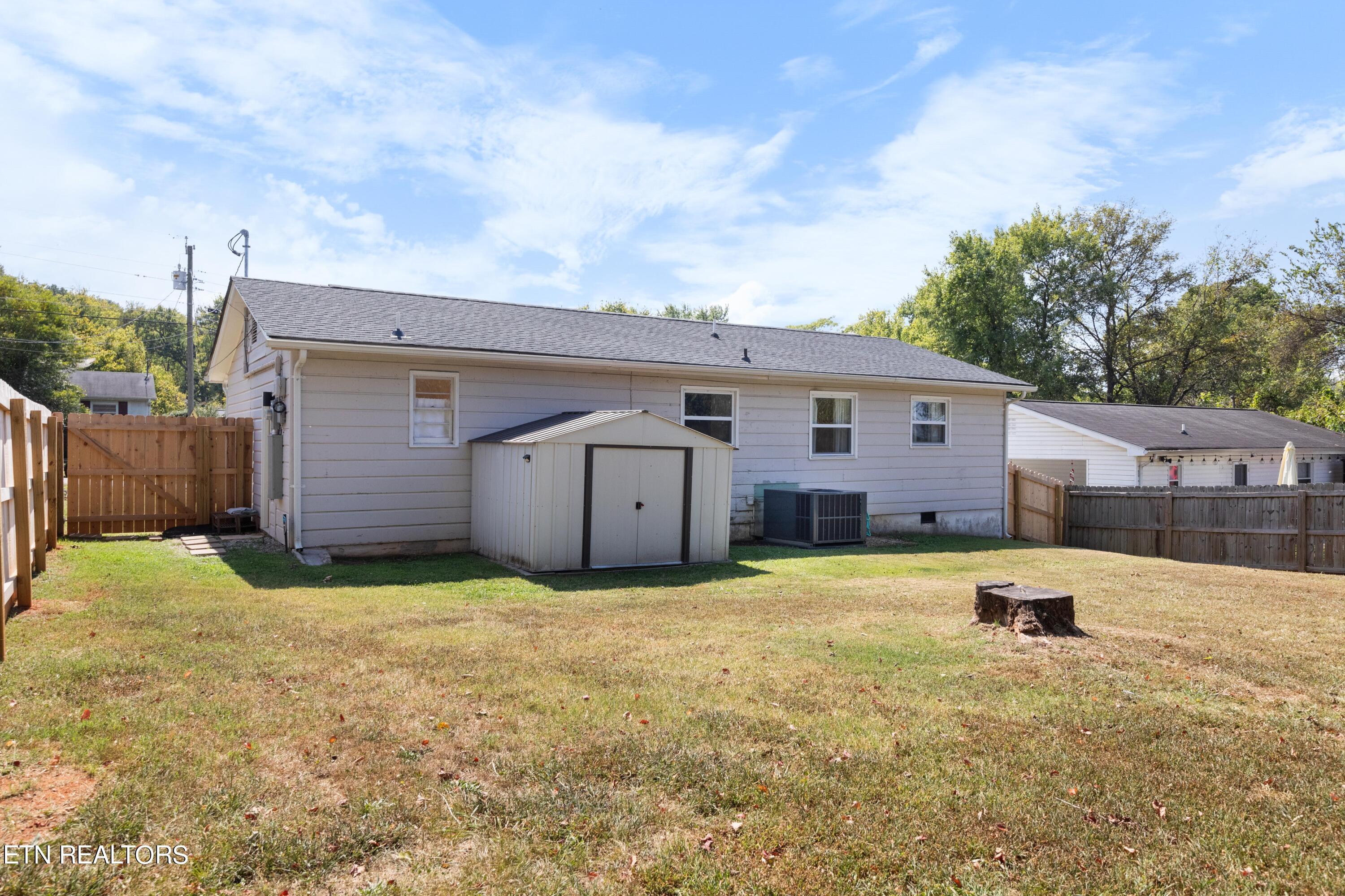 2221 W Gilbert Lane Knoxville TN 37920