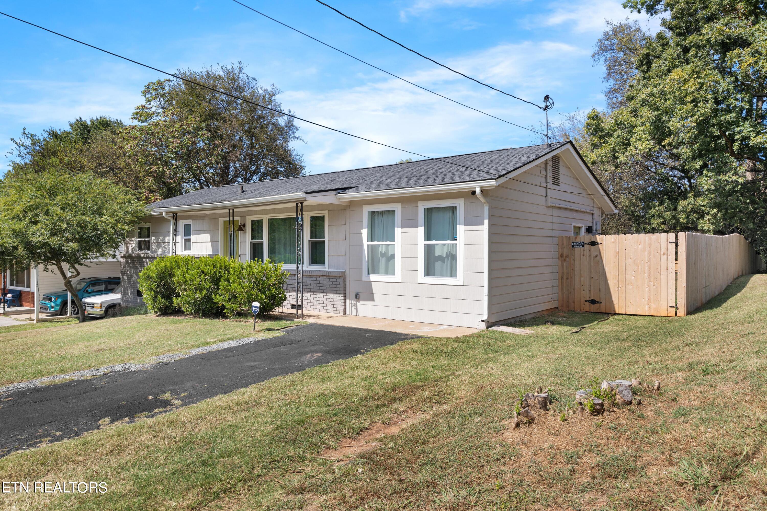 2221 W Gilbert Lane Knoxville TN 37920