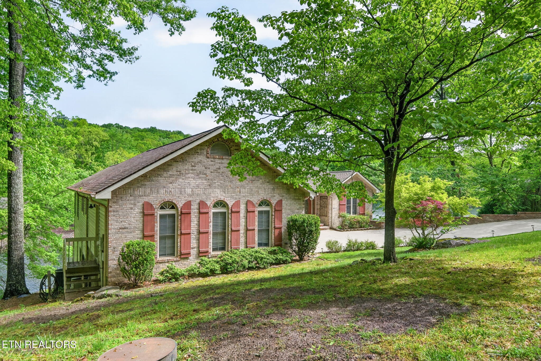 253 Dublin Lane Crossville TN 38558