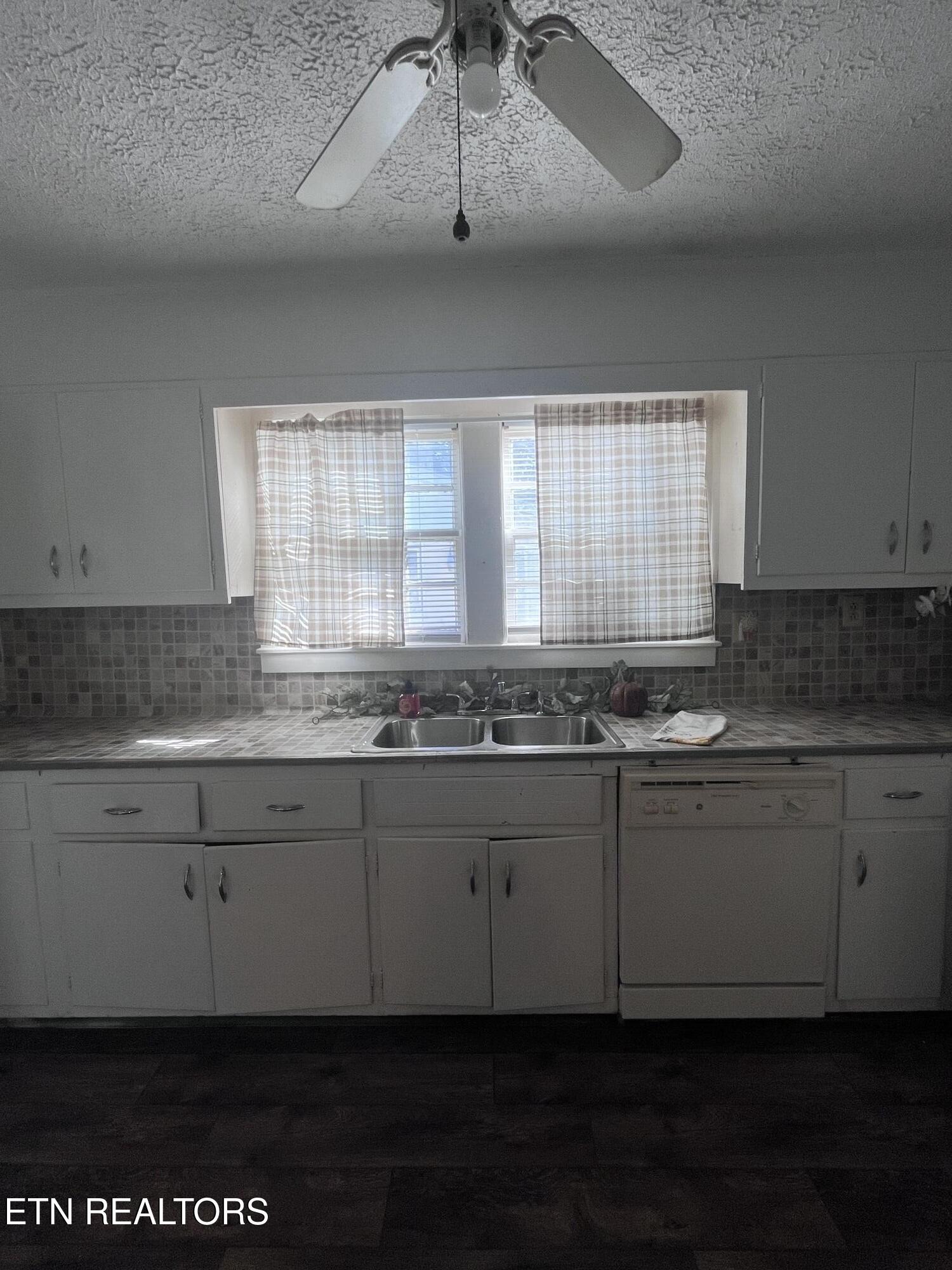 227 Henderson Avenue Sevierville TN 37862