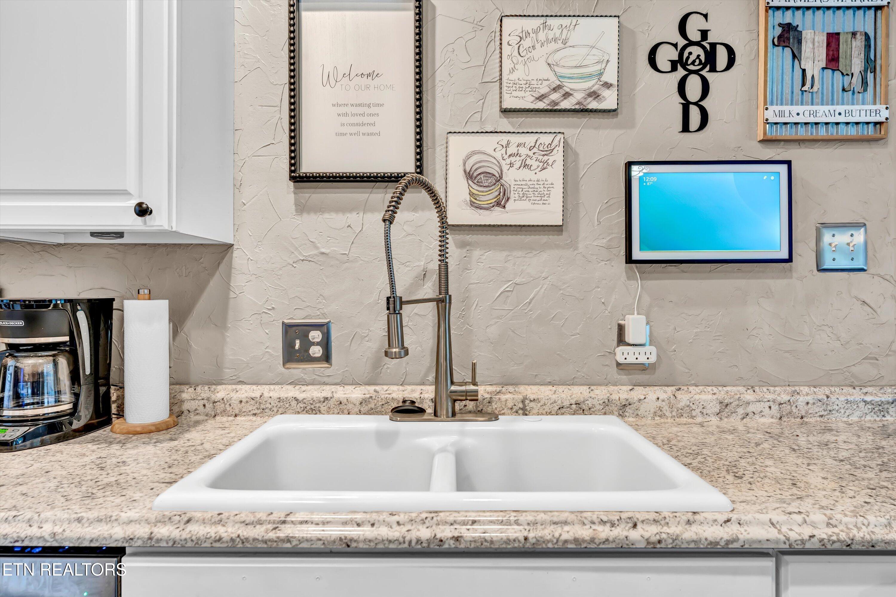 5944 Tennyson Drive Knoxville TN 37909