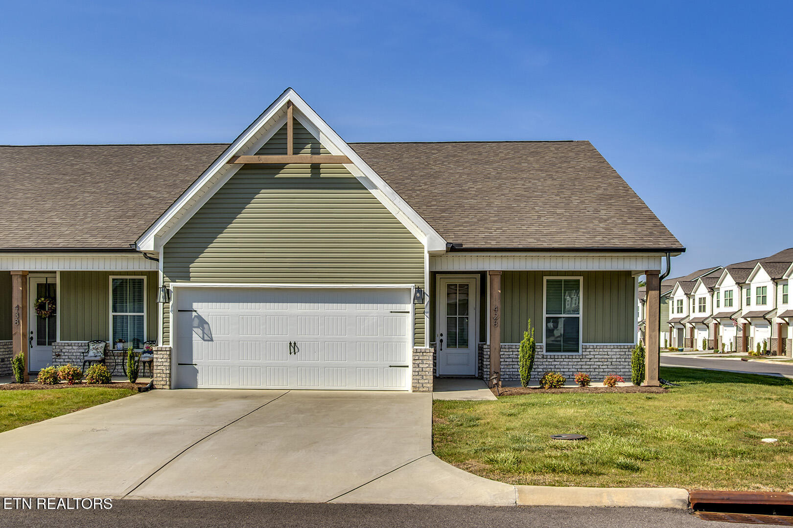 428 Creekside Way Lenoir City TN 37771