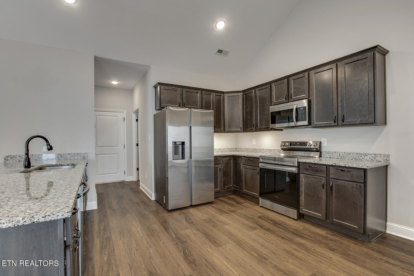 428 Creekside Way Lenoir City TN 37771