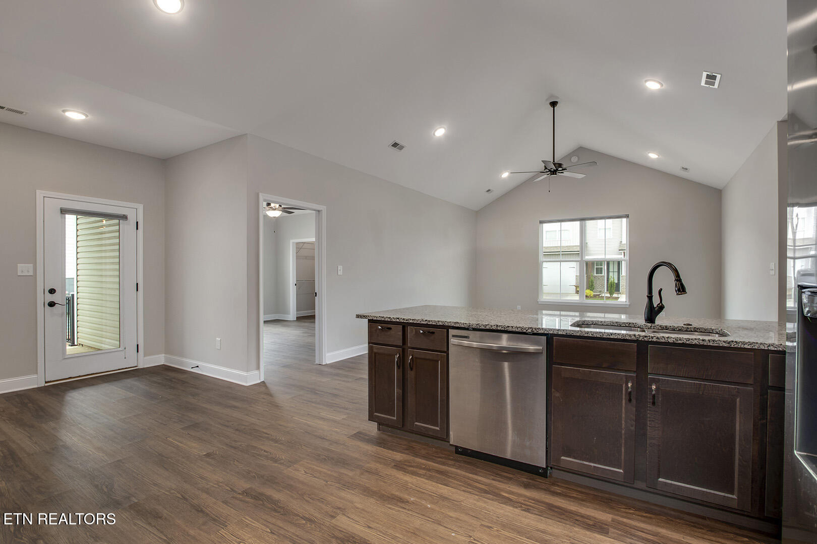 428 Creekside Way Lenoir City TN 37771