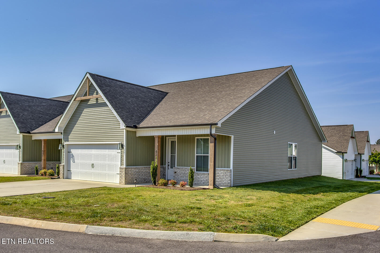 428 Creekside Way Lenoir City TN 37771