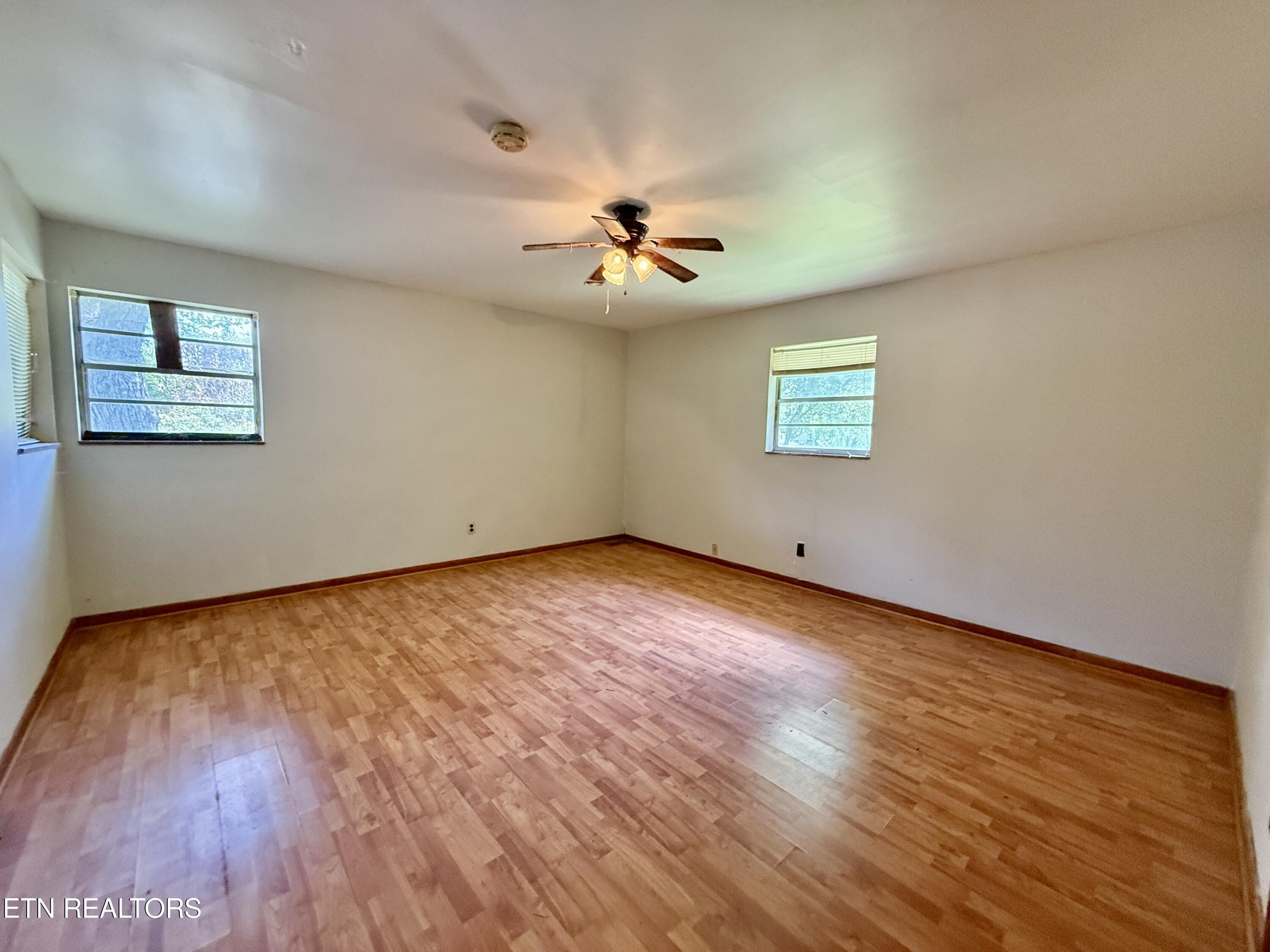 419 Carlock Avenue Harriman TN 37748