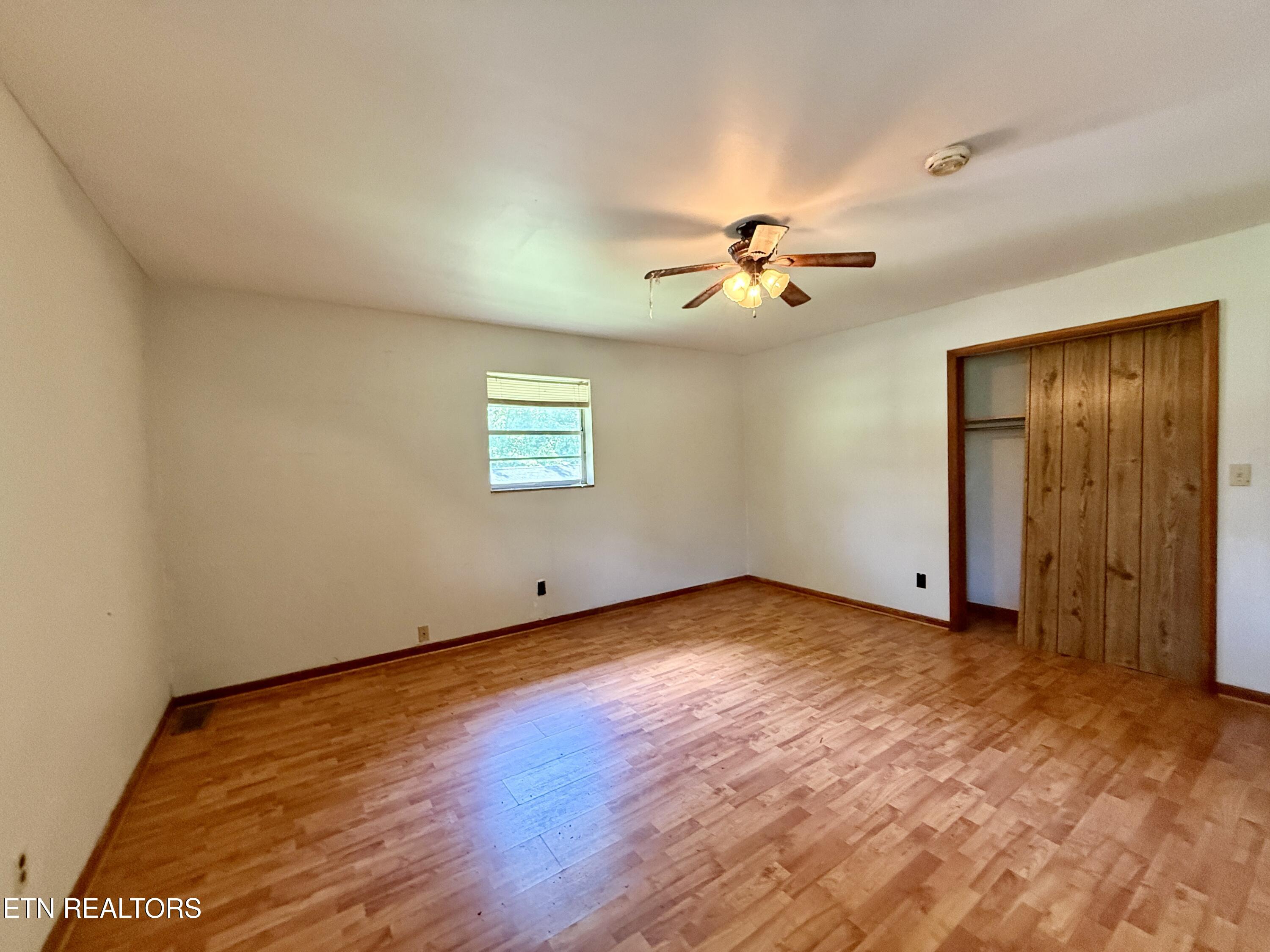 419 Carlock Avenue Harriman TN 37748