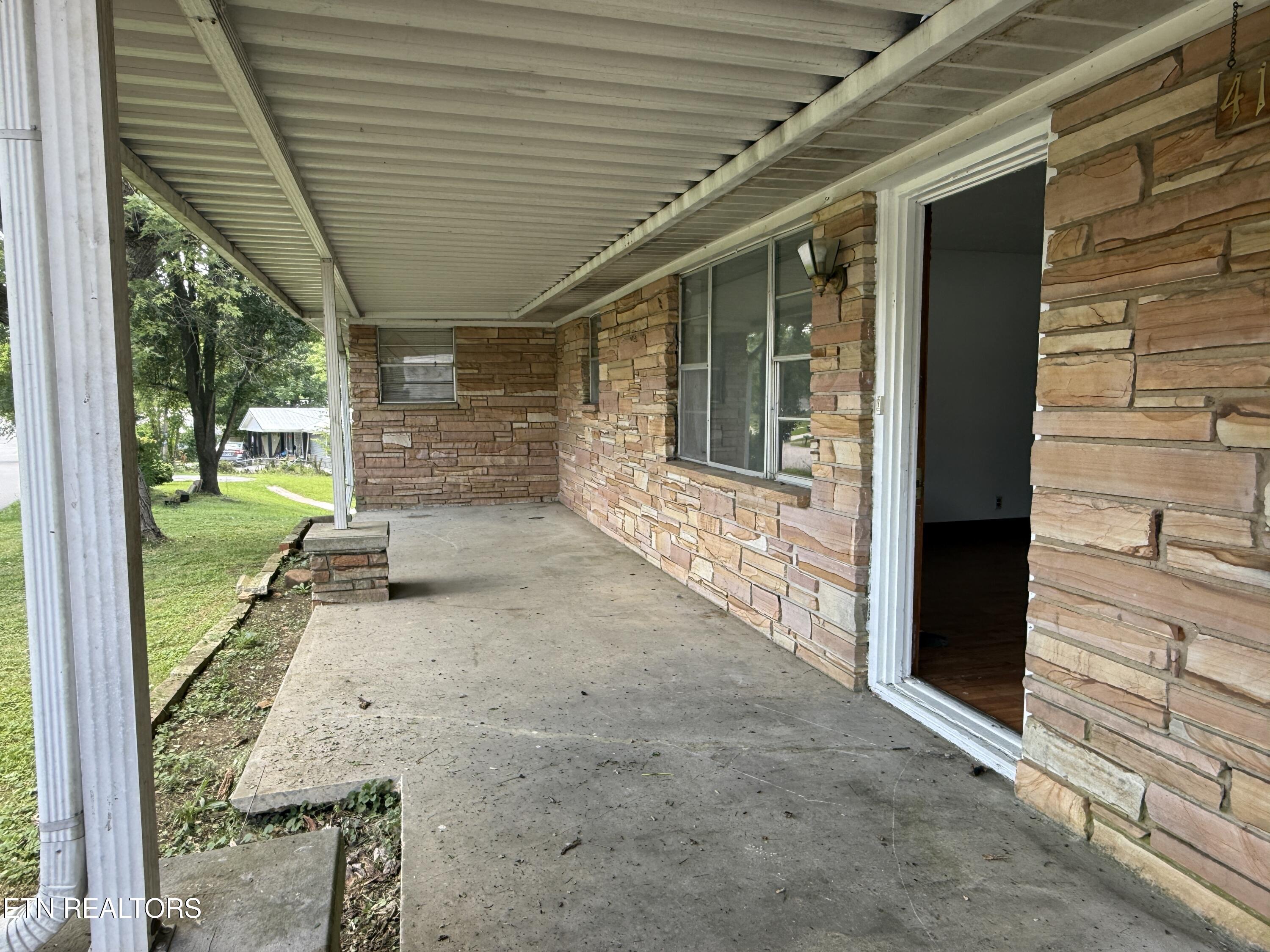 419 Carlock Avenue Harriman TN 37748