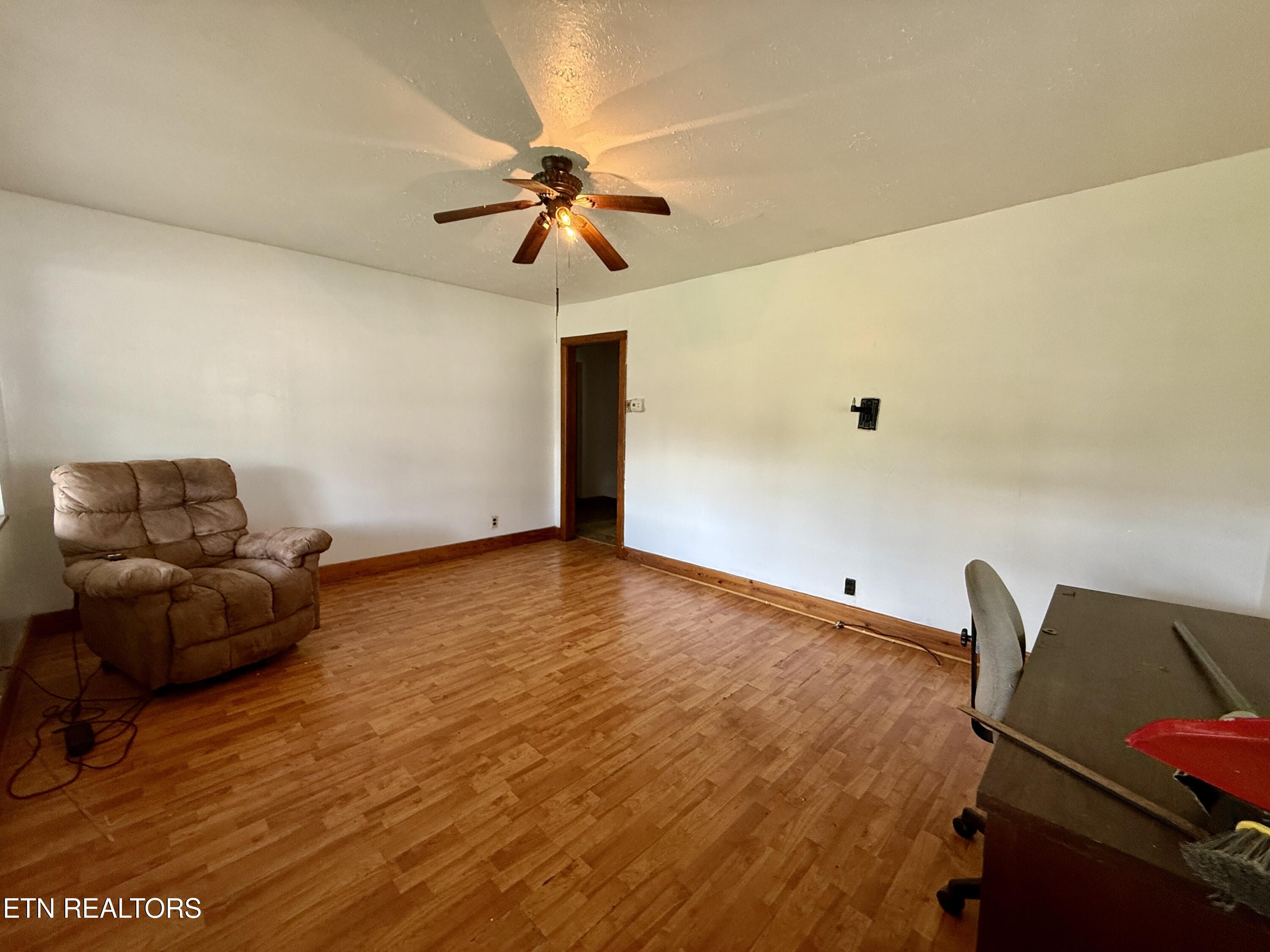 419 Carlock Avenue Harriman TN 37748