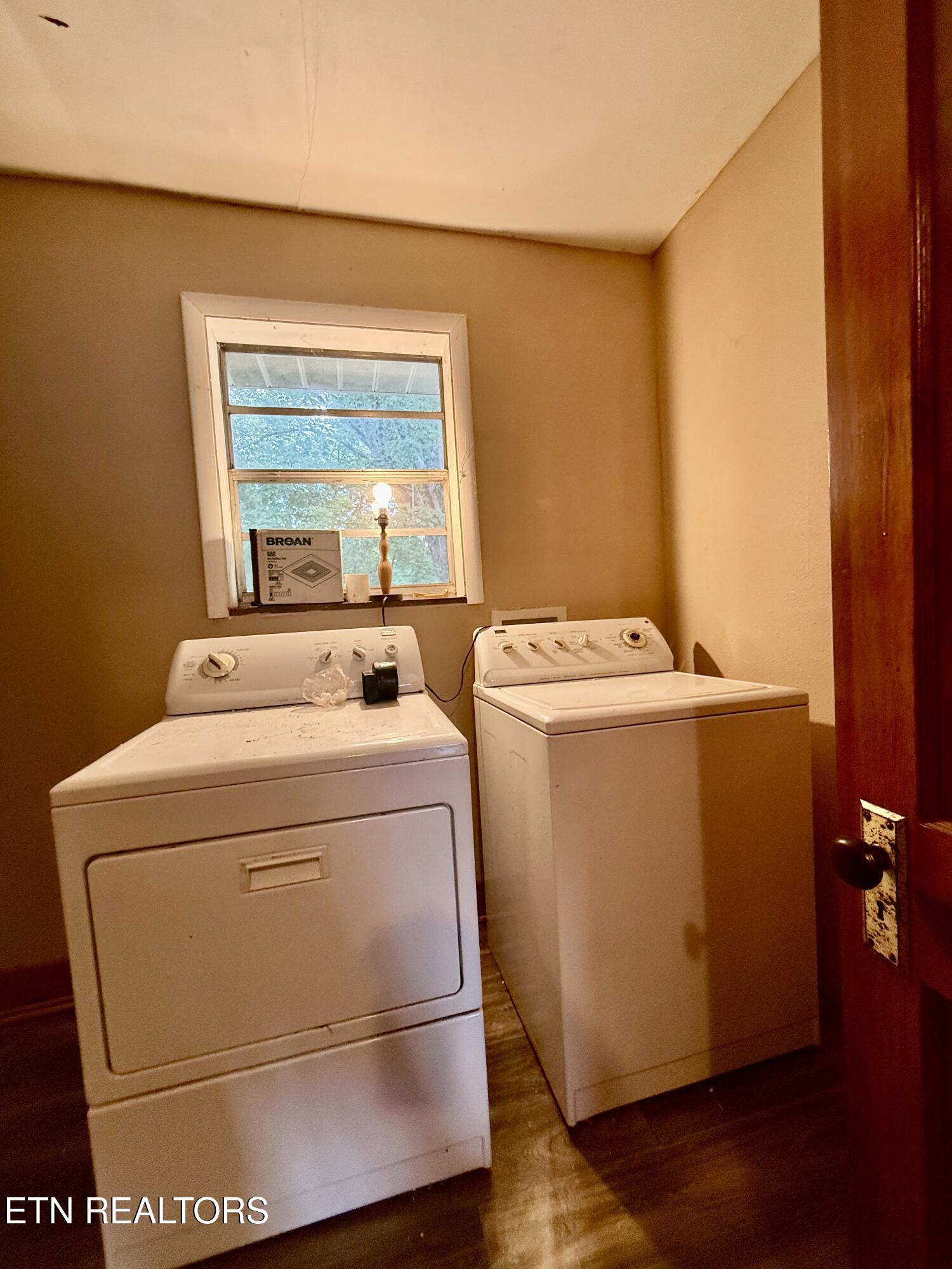 419 Carlock Avenue Harriman TN 37748