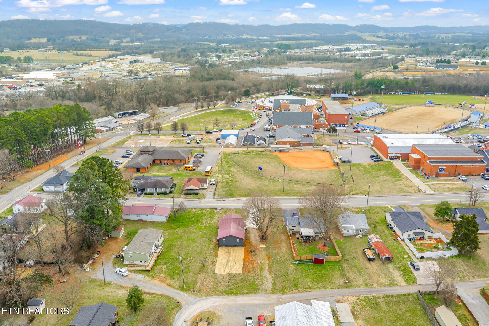 910 Cannon Avenue Sweetwater TN 37874