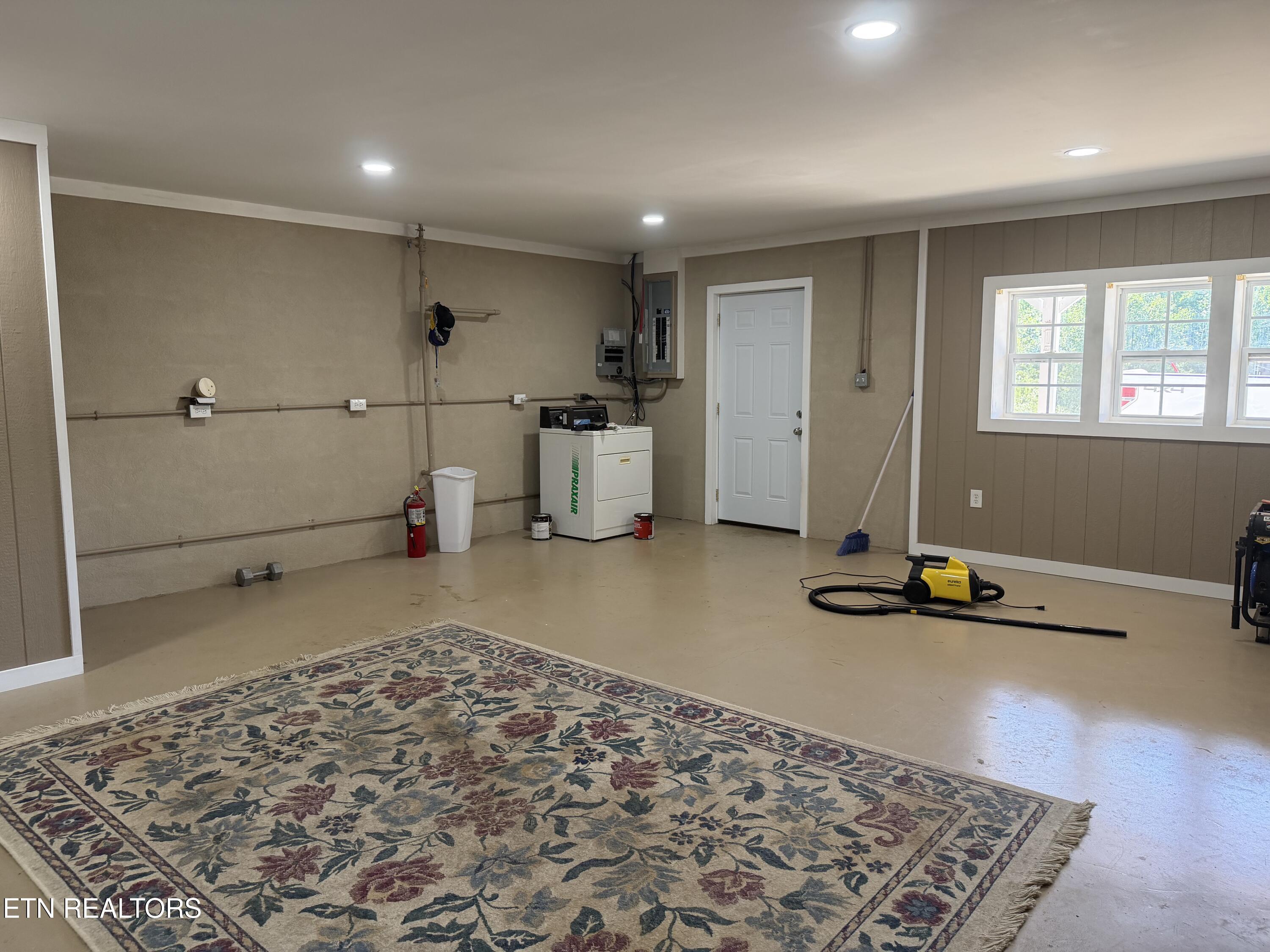 2125 Niles Ferry Road Greenback TN 37742