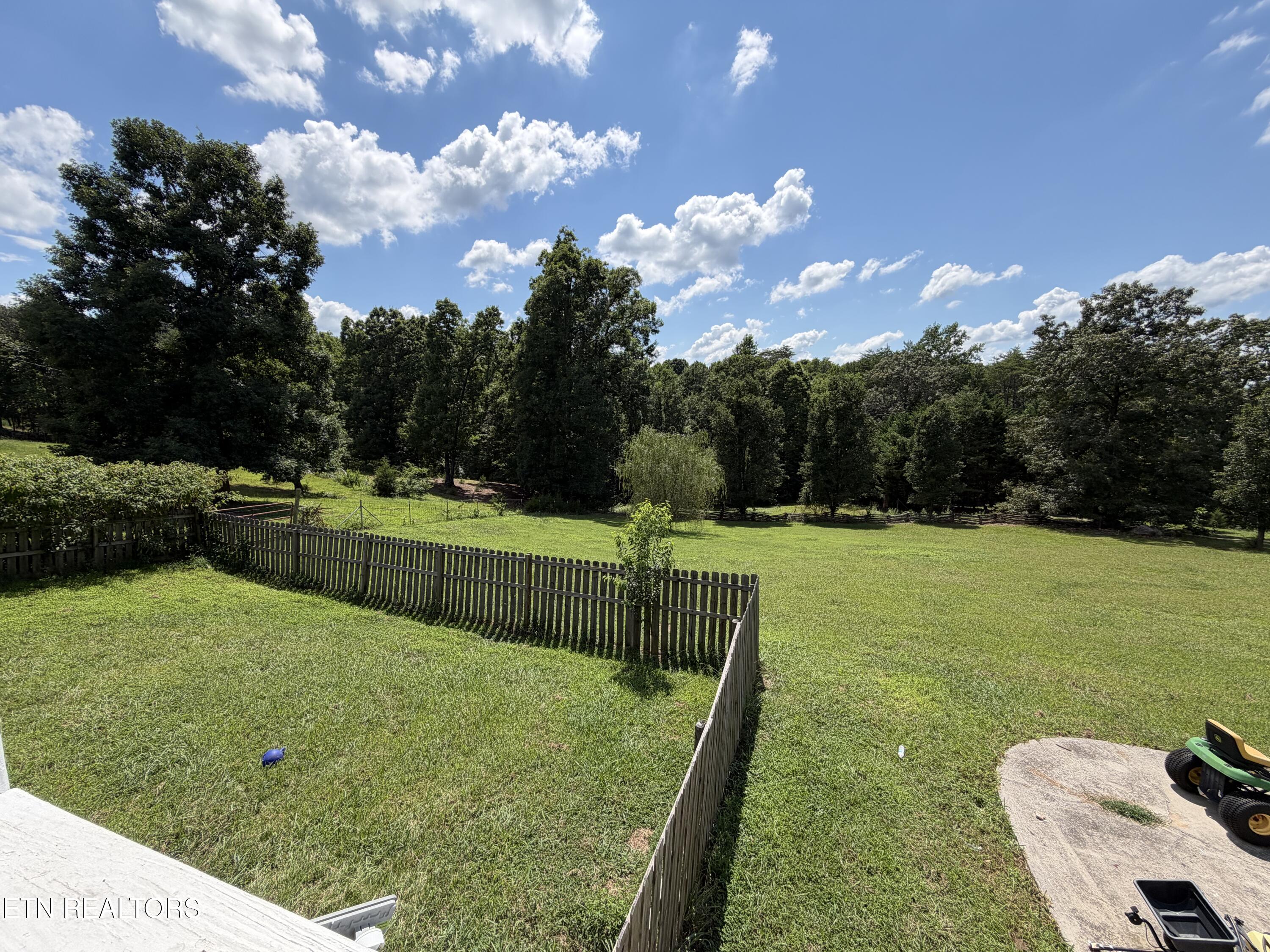 2125 Niles Ferry Road Greenback TN 37742