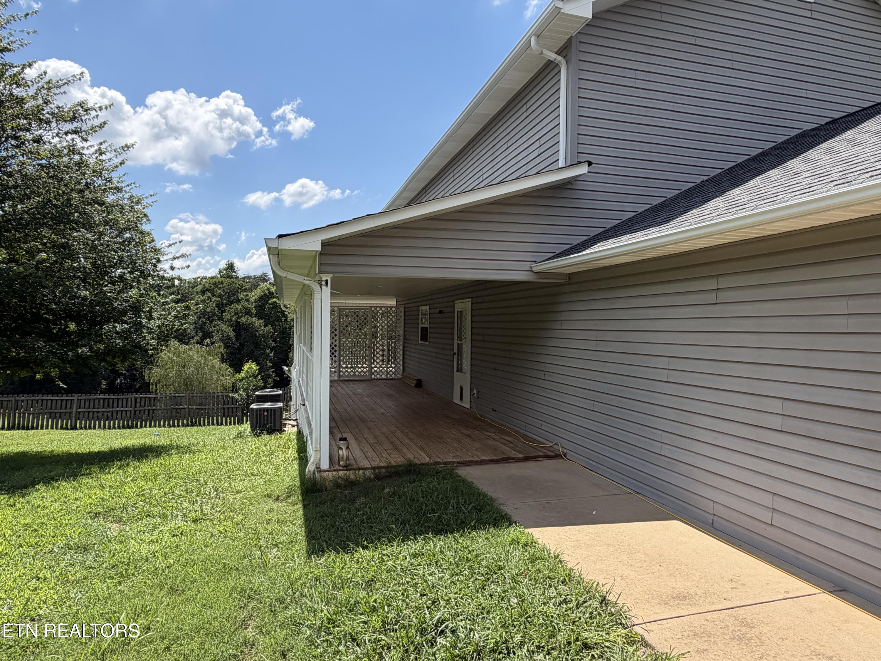 2125 Niles Ferry Road Greenback TN 37742