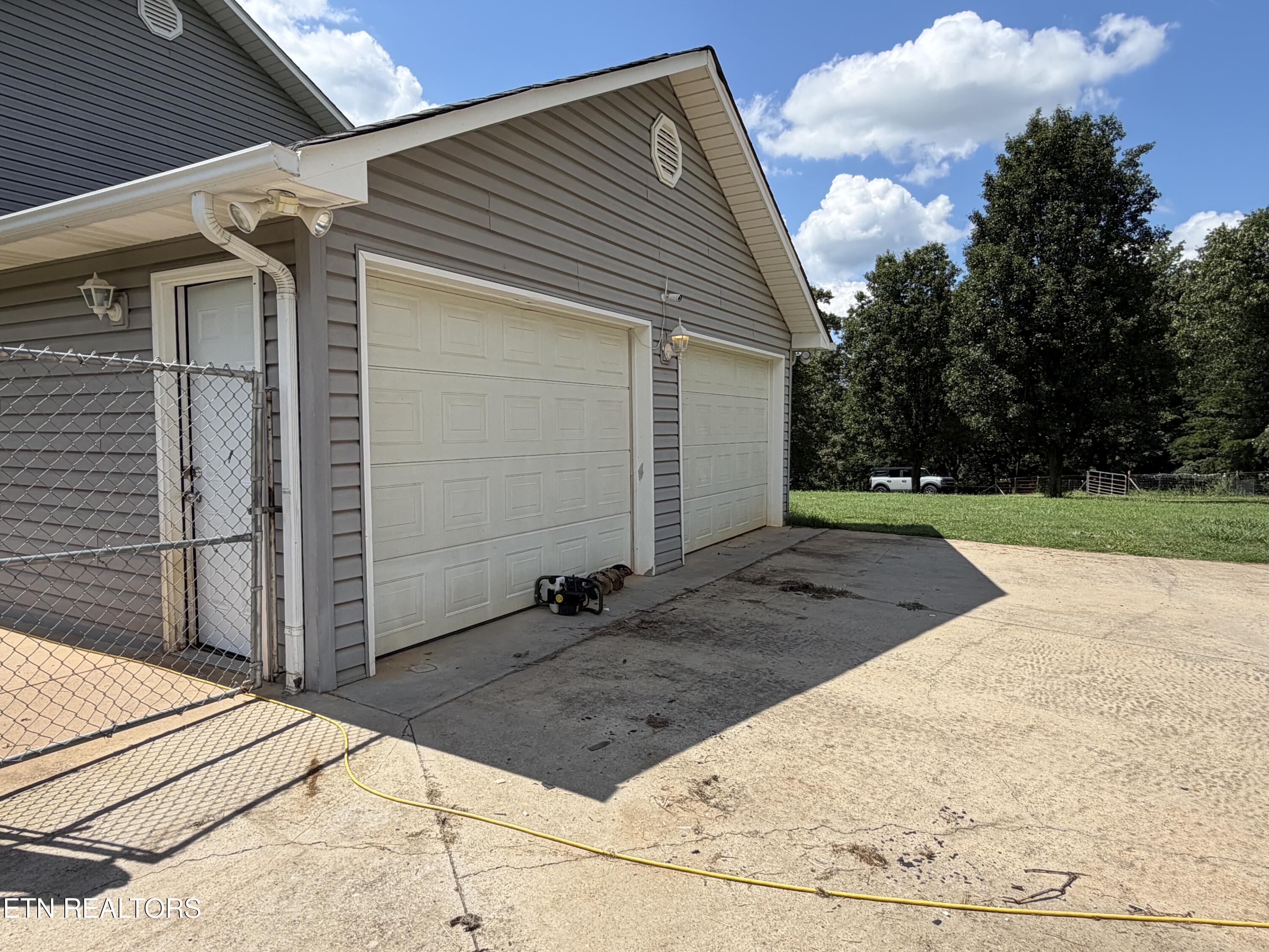 2125 Niles Ferry Road Greenback TN 37742